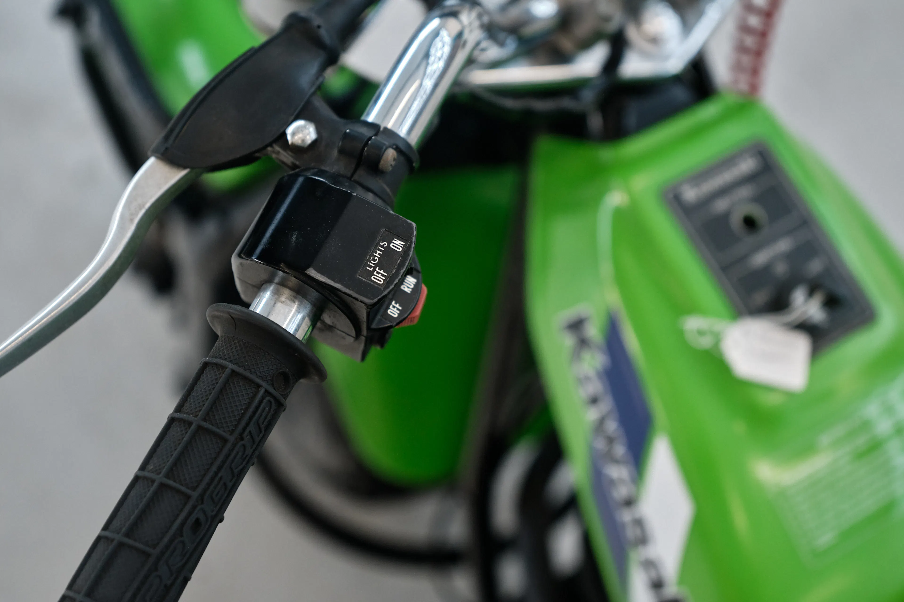 1985 Kawasaki KLT 250 bar switch close