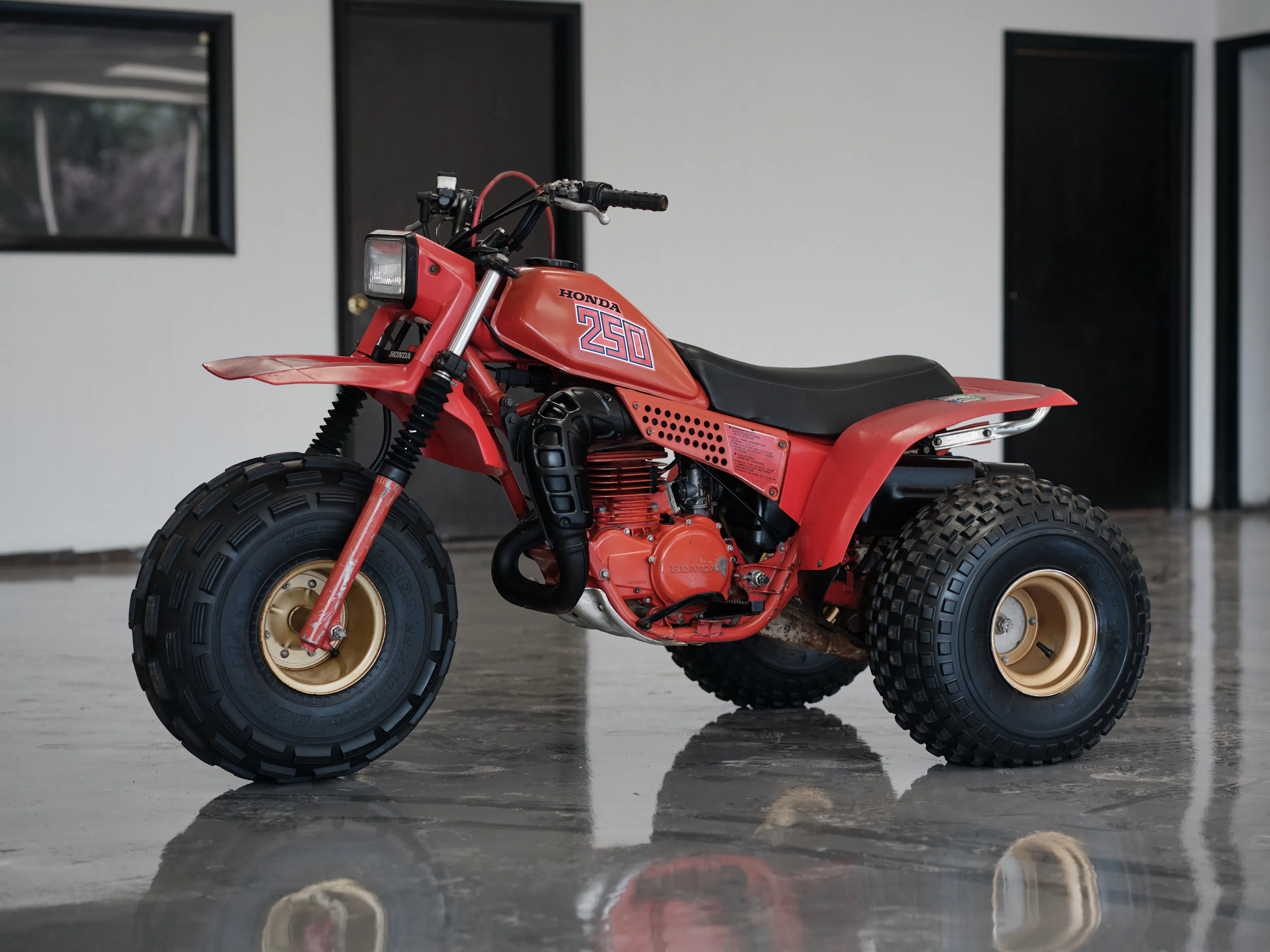 1982 Honda ATC 250R front right side wide 