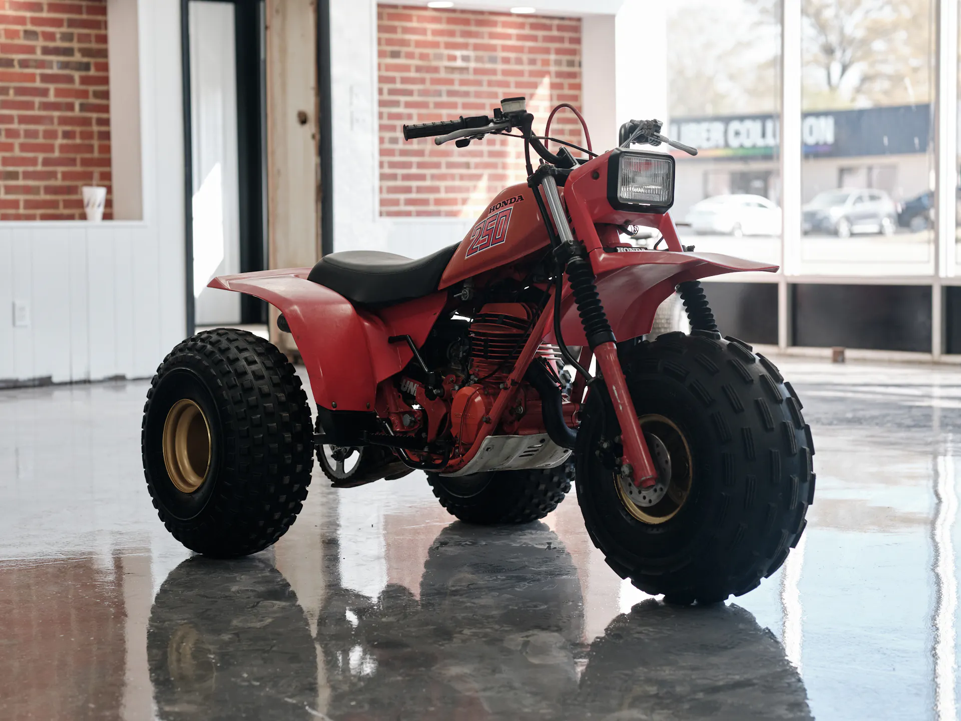 1982 Honda ATC 250R front 3/4 narrow