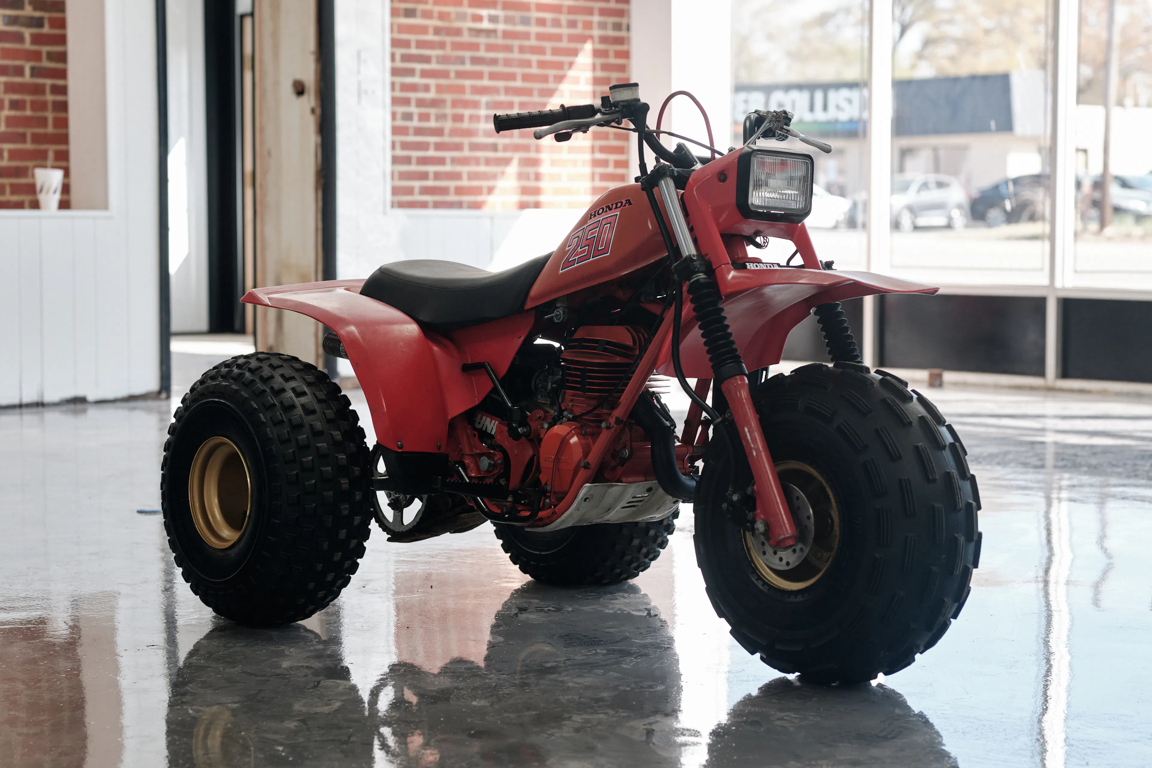 1982 Honda ATC 250R front 3/4 close 2