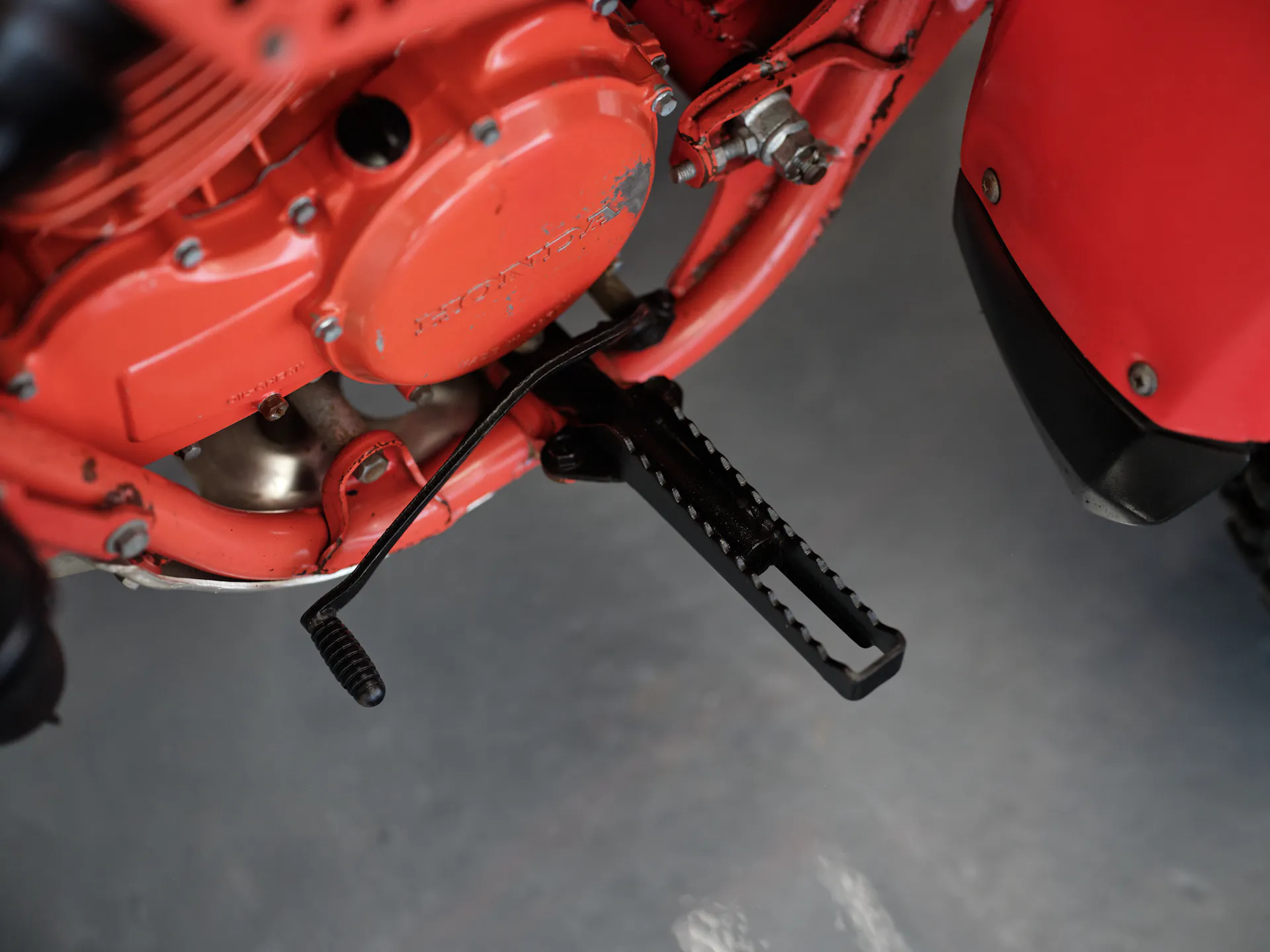 1982 Honda ATC 250R left footpeg/shifter