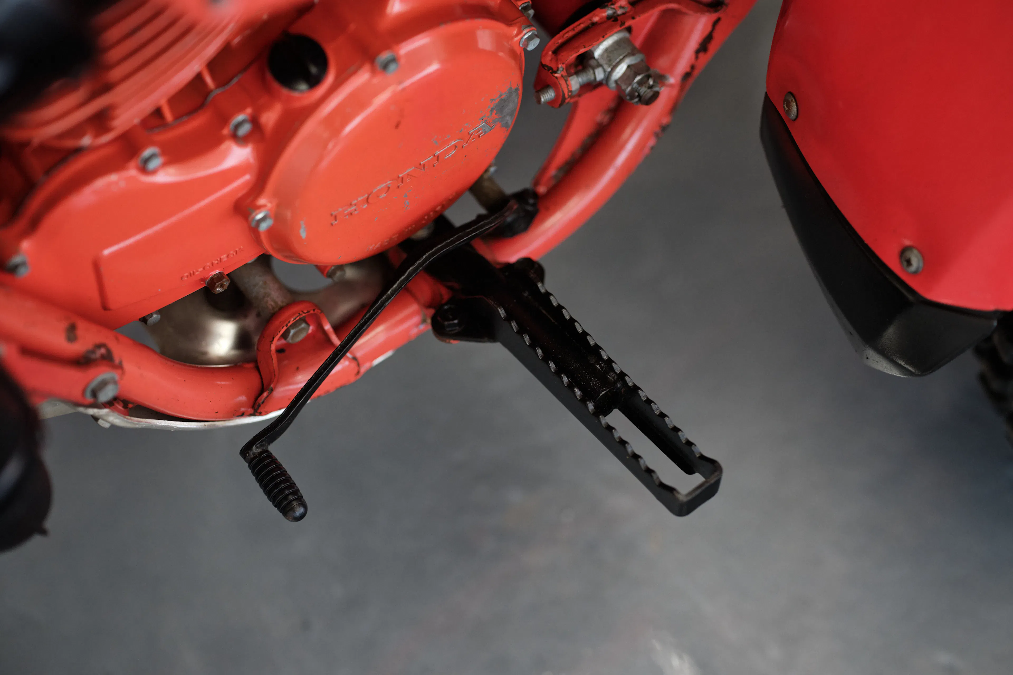 1982 Honda ATC 250R left footpeg/shifter