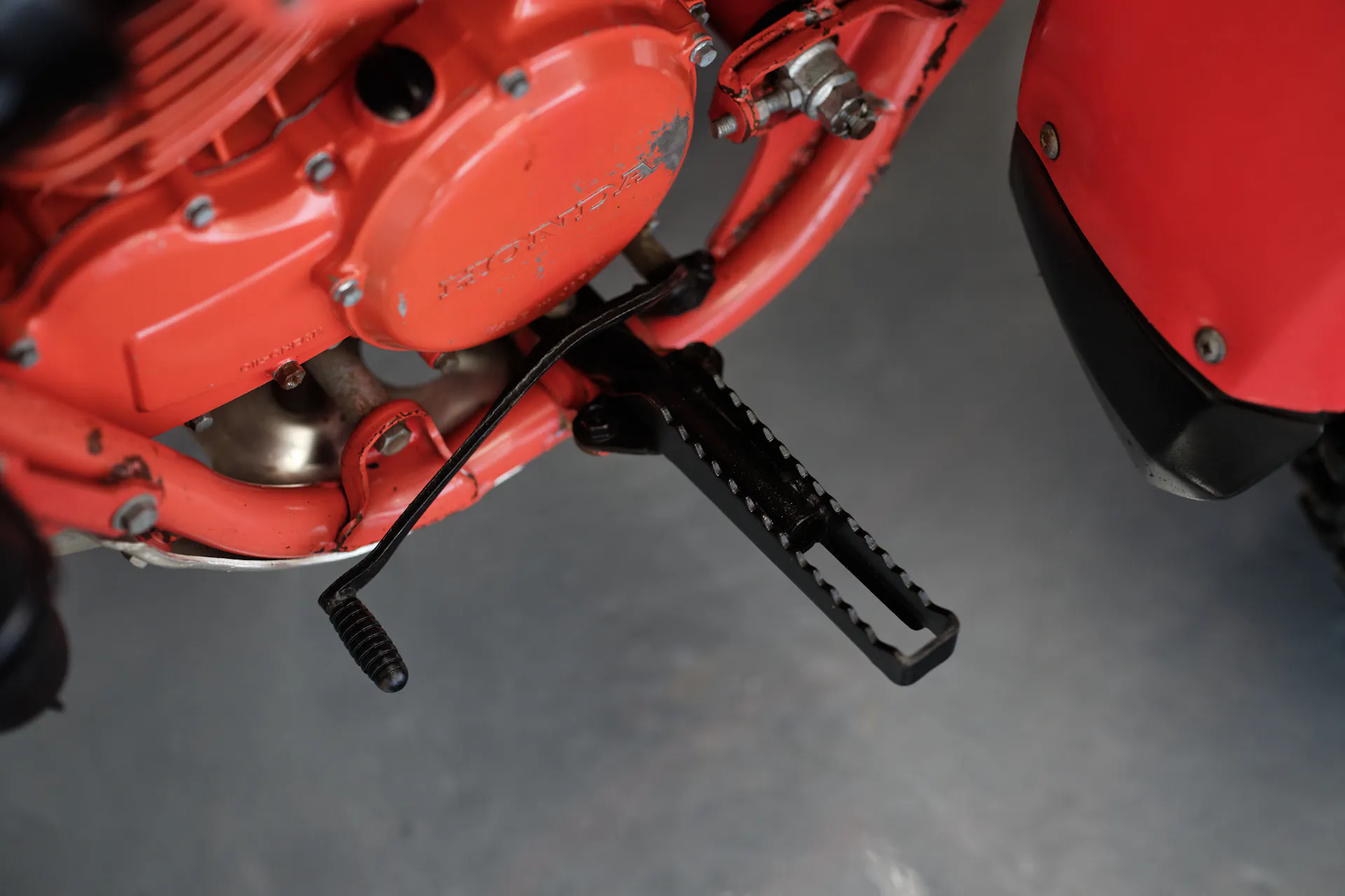 1982 Honda ATC 250R left footpeg/shifter