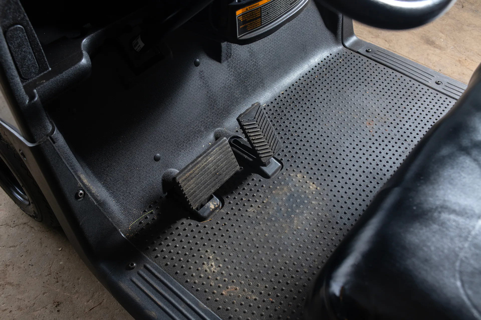 2020 E-Z-Go RXV Silver floor/pedals