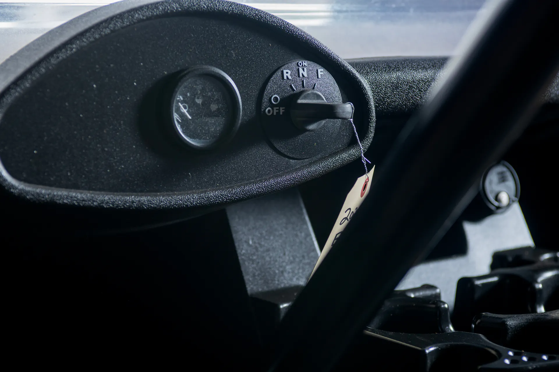 2020 E-Z-Go RXV Silver battery gauge/ignition