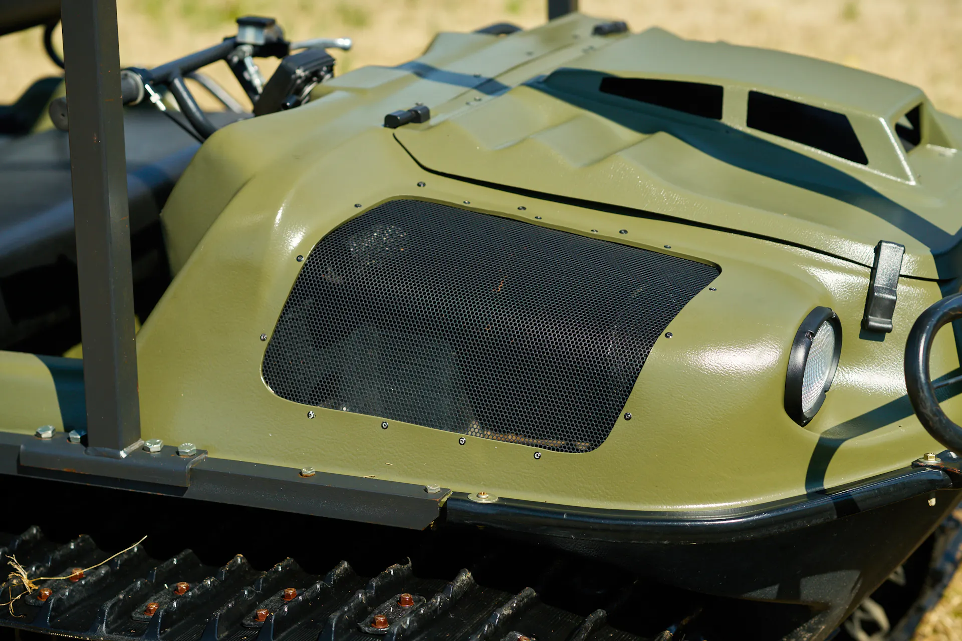 2013 Argo 750 HDI passenger front fender