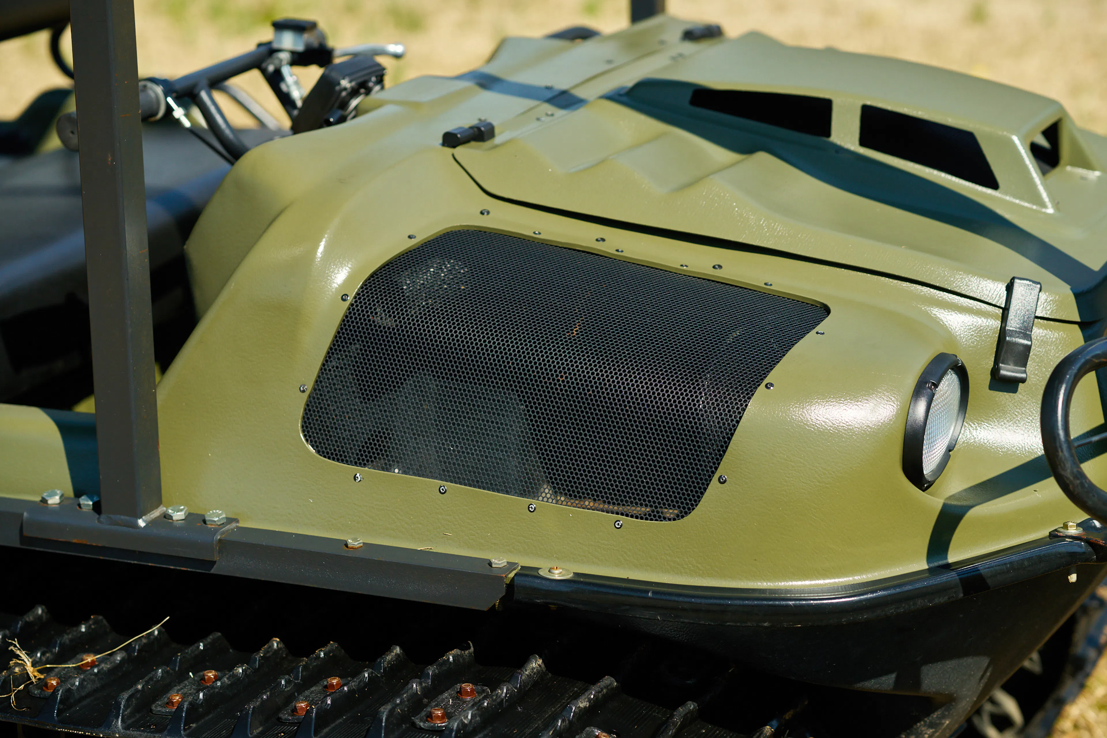 2013 Argo 750 HDI passenger front fender