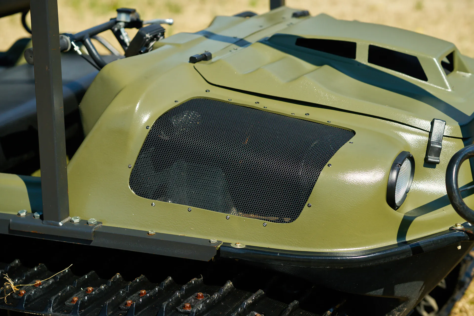 2013 Argo 750 HDI passenger front fender