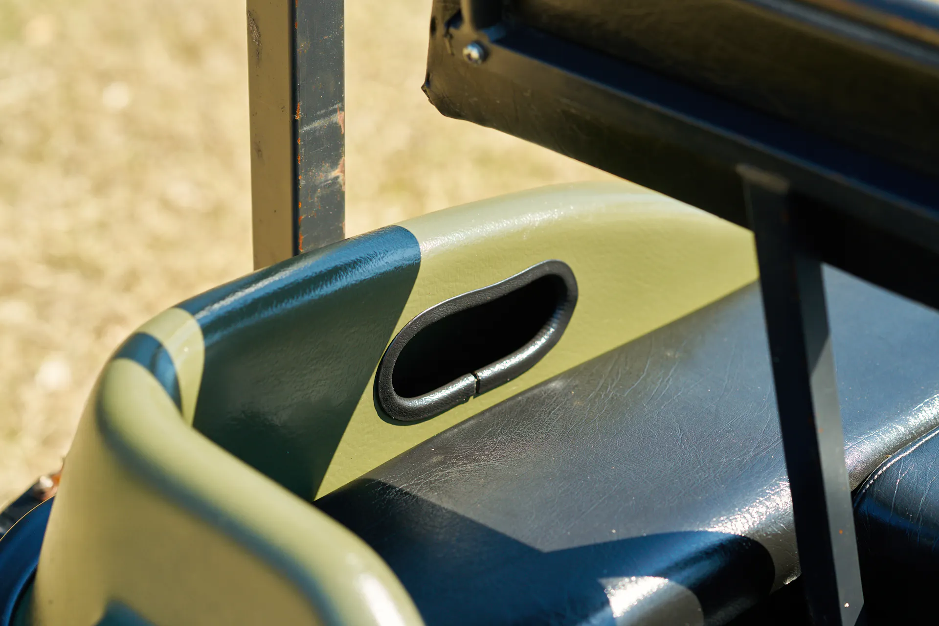 2013 Argo 750 HDI handle