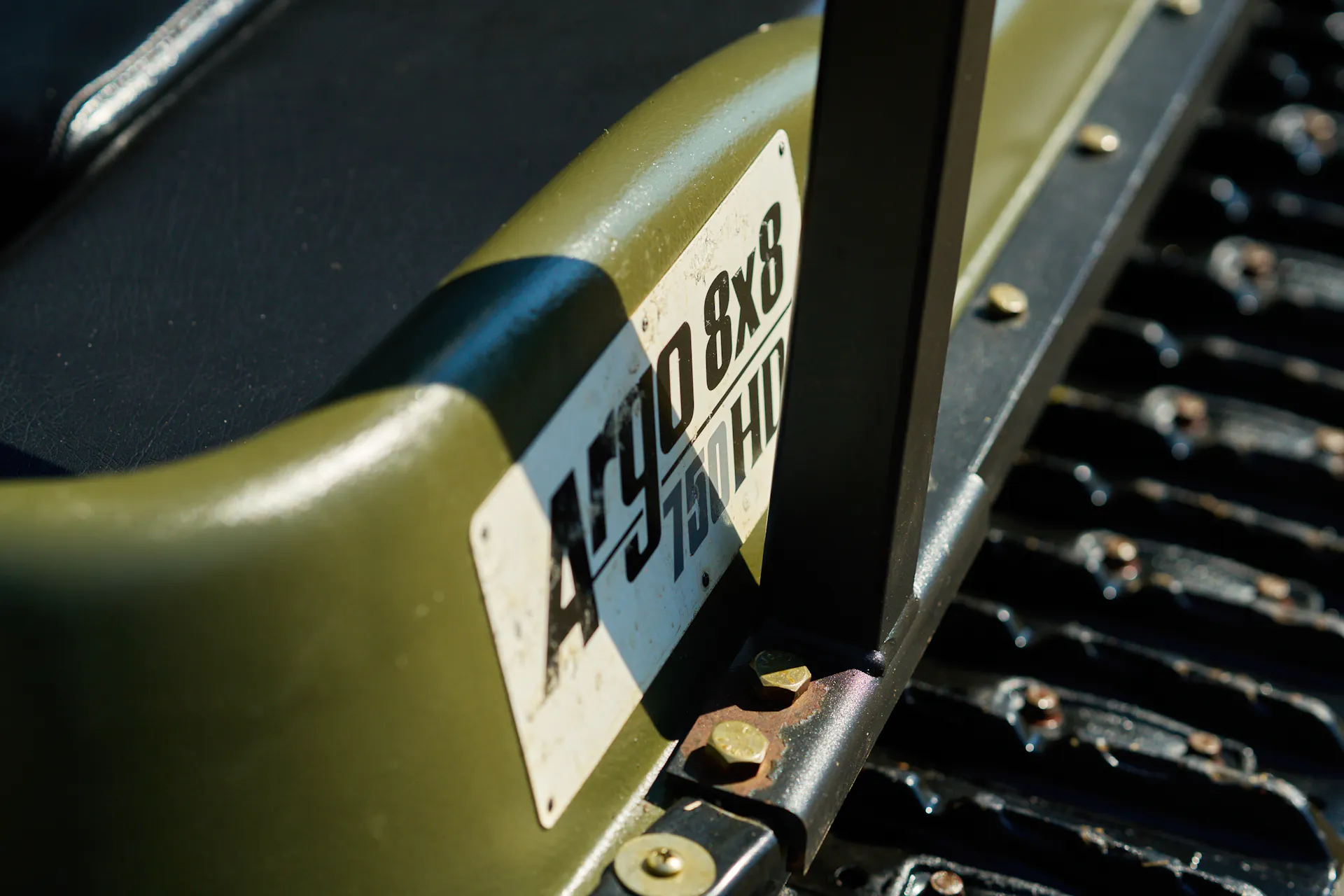 2013 Argo 750 HDI argo logo