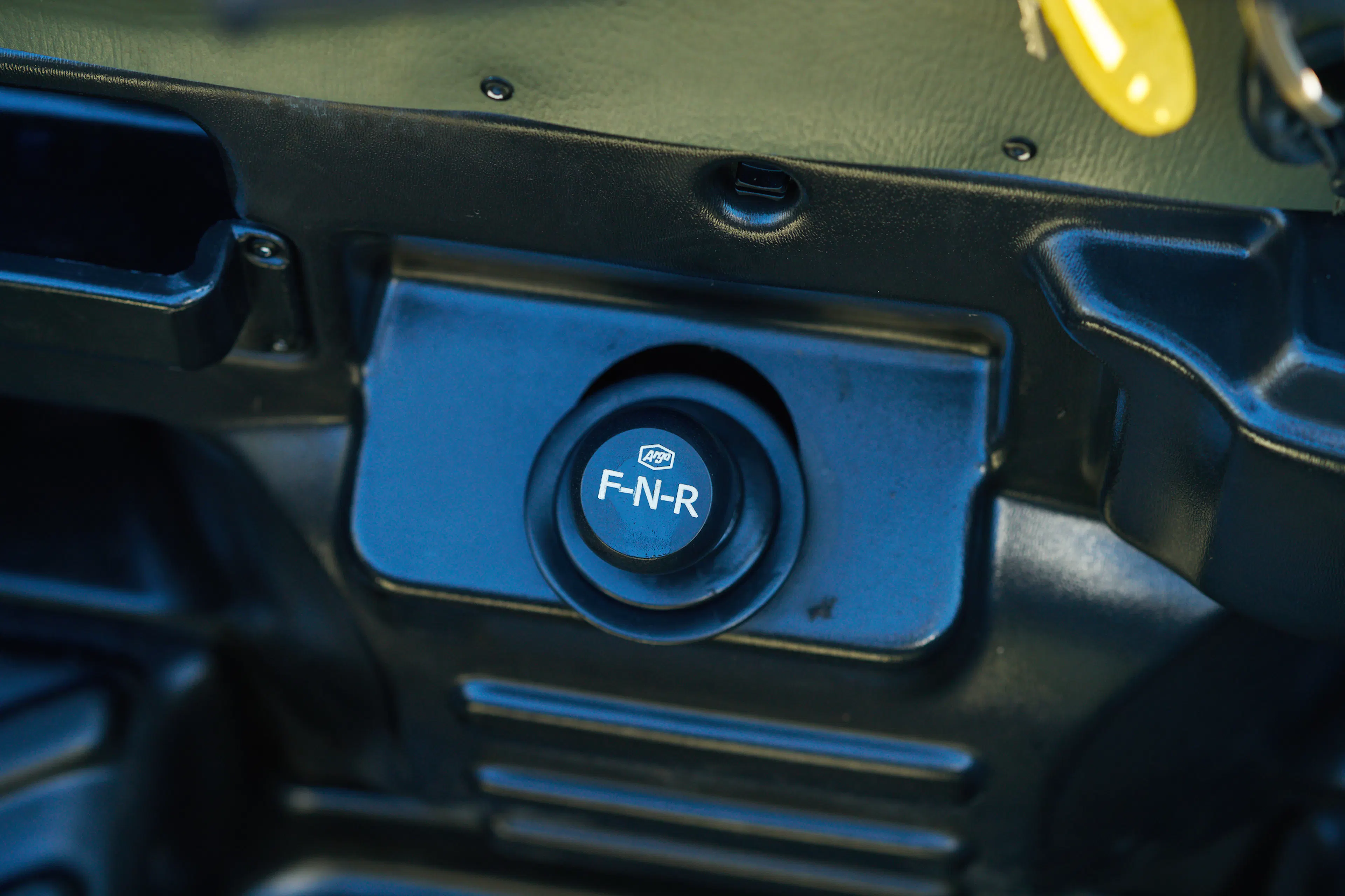 2013 Argo 750 HDI direction lever