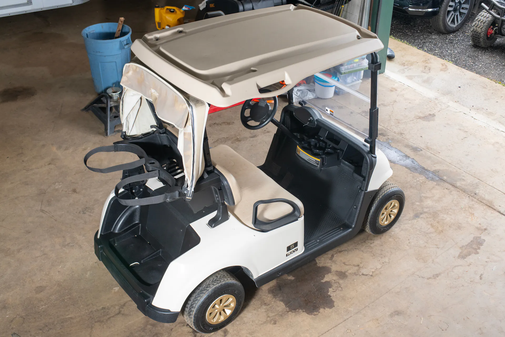 2020 Ez-Go RXV passenger rear 3/4 high 2