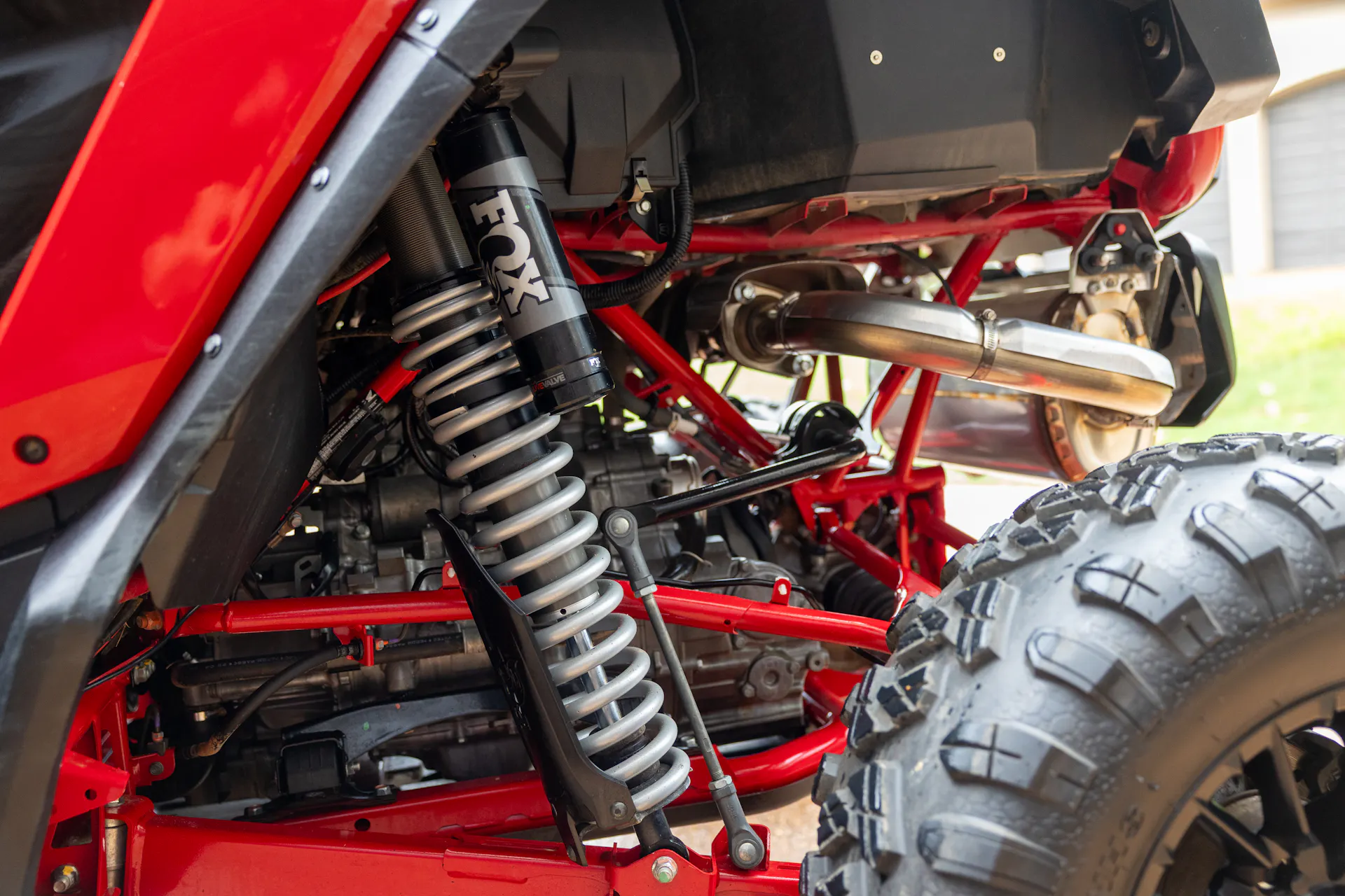 2023 Honda Talon 1000R-4 Fox Live Valve driver rear suspension