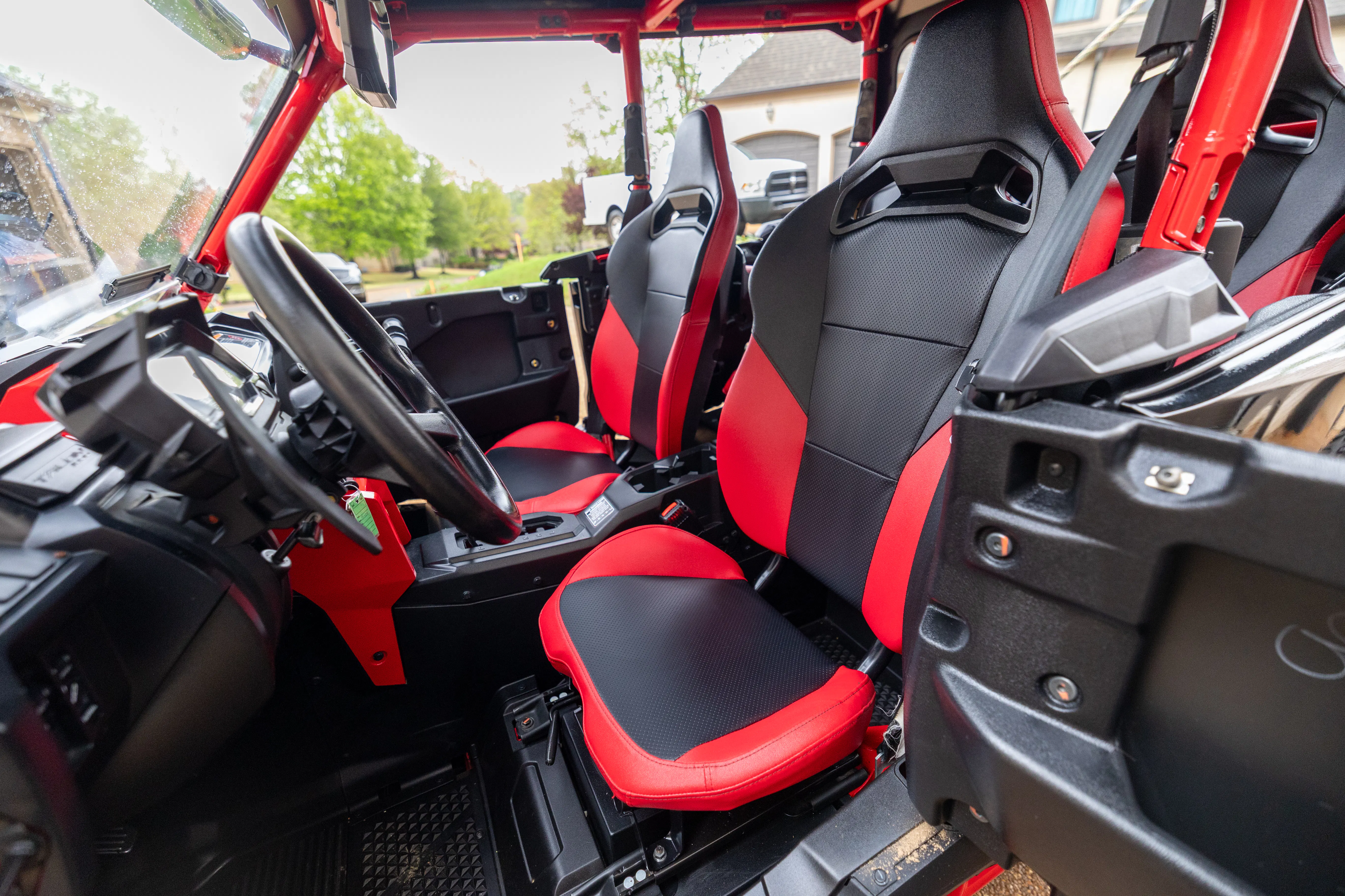 2023 Honda Talon 1000R-4 Fox Live Valve driver seat