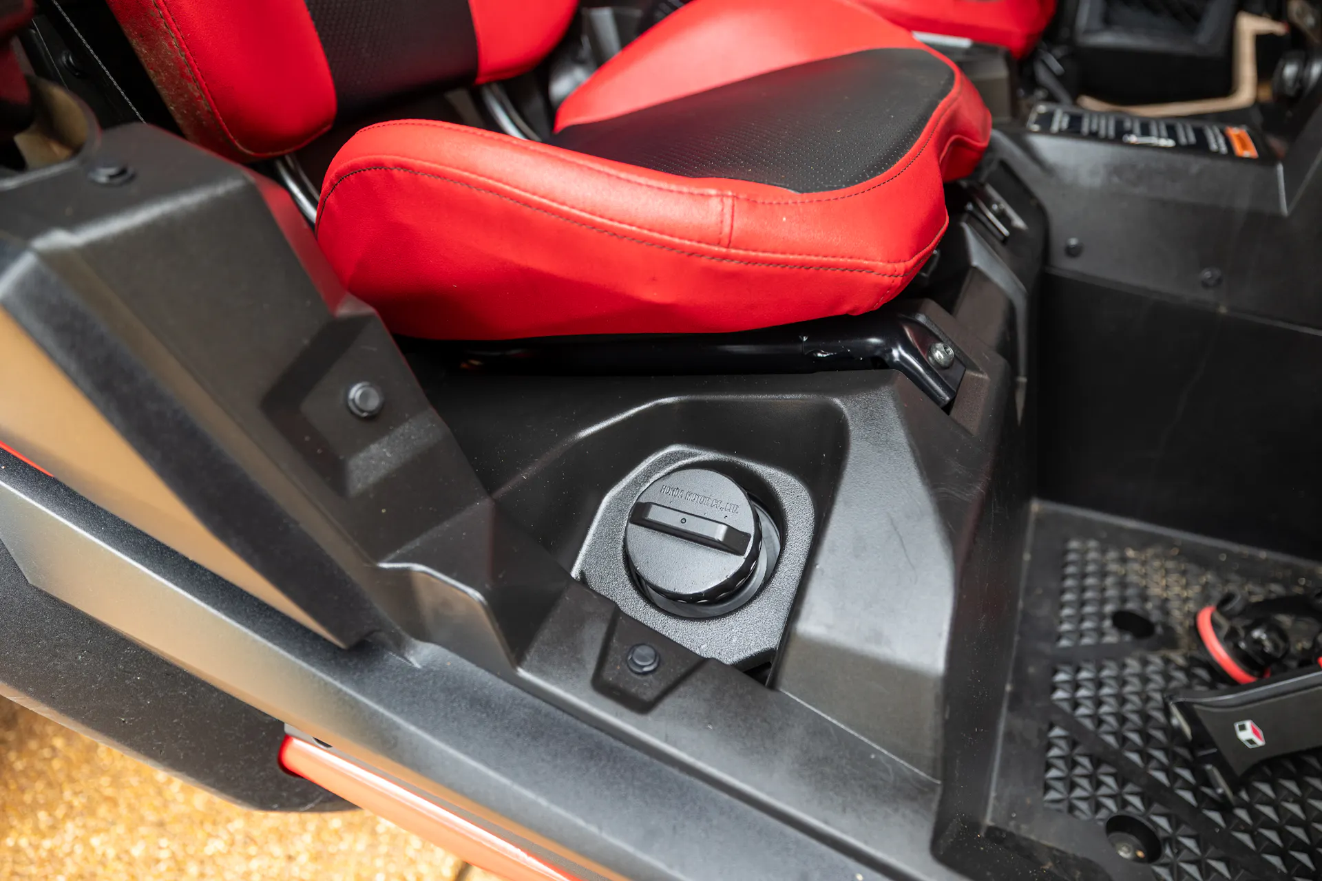 2023 Honda Talon 1000R-4 Fox Live Valve gas cap