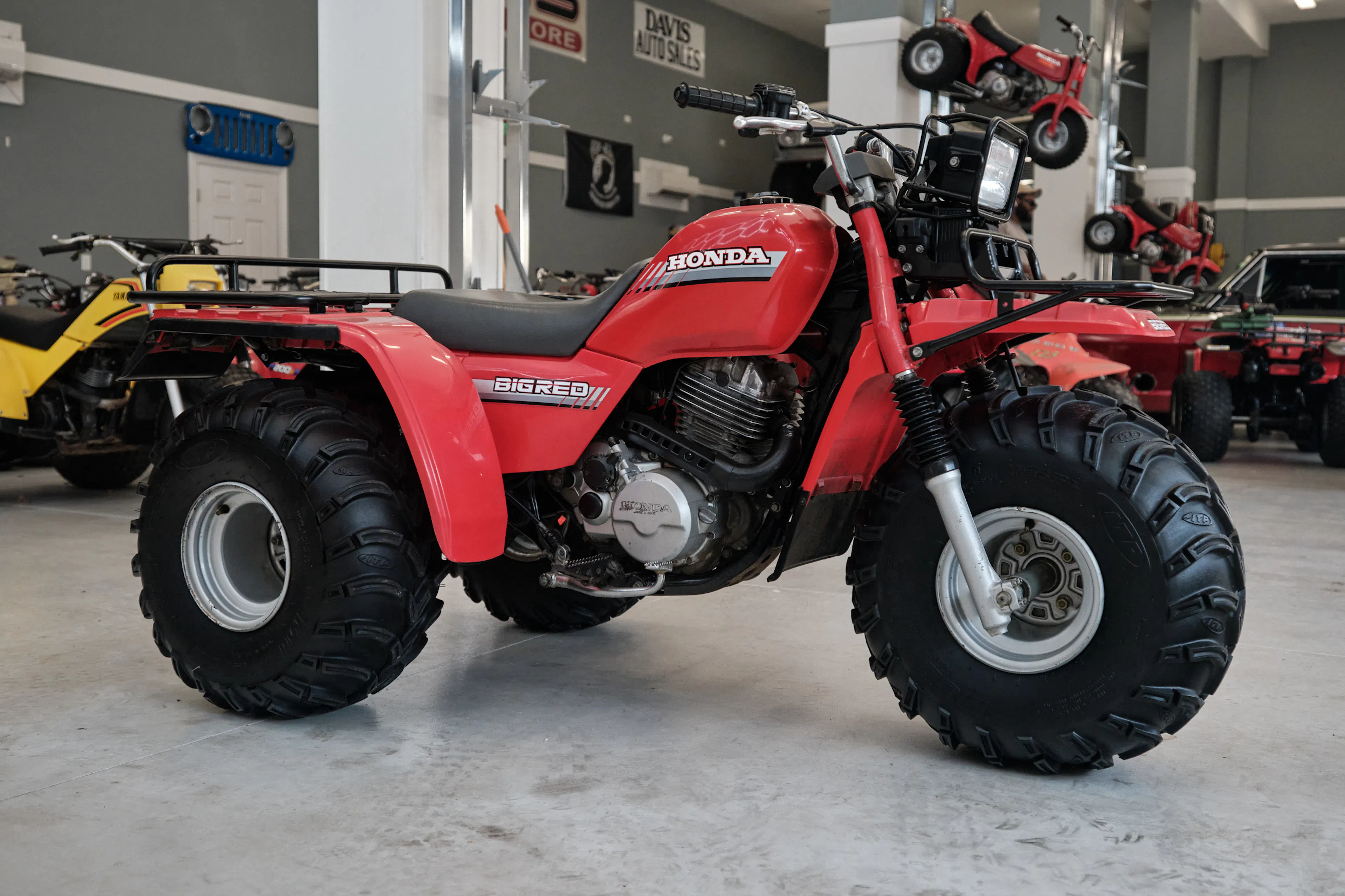 1986 Honda ATC 250ES Big Red right front 3/4 shallow
