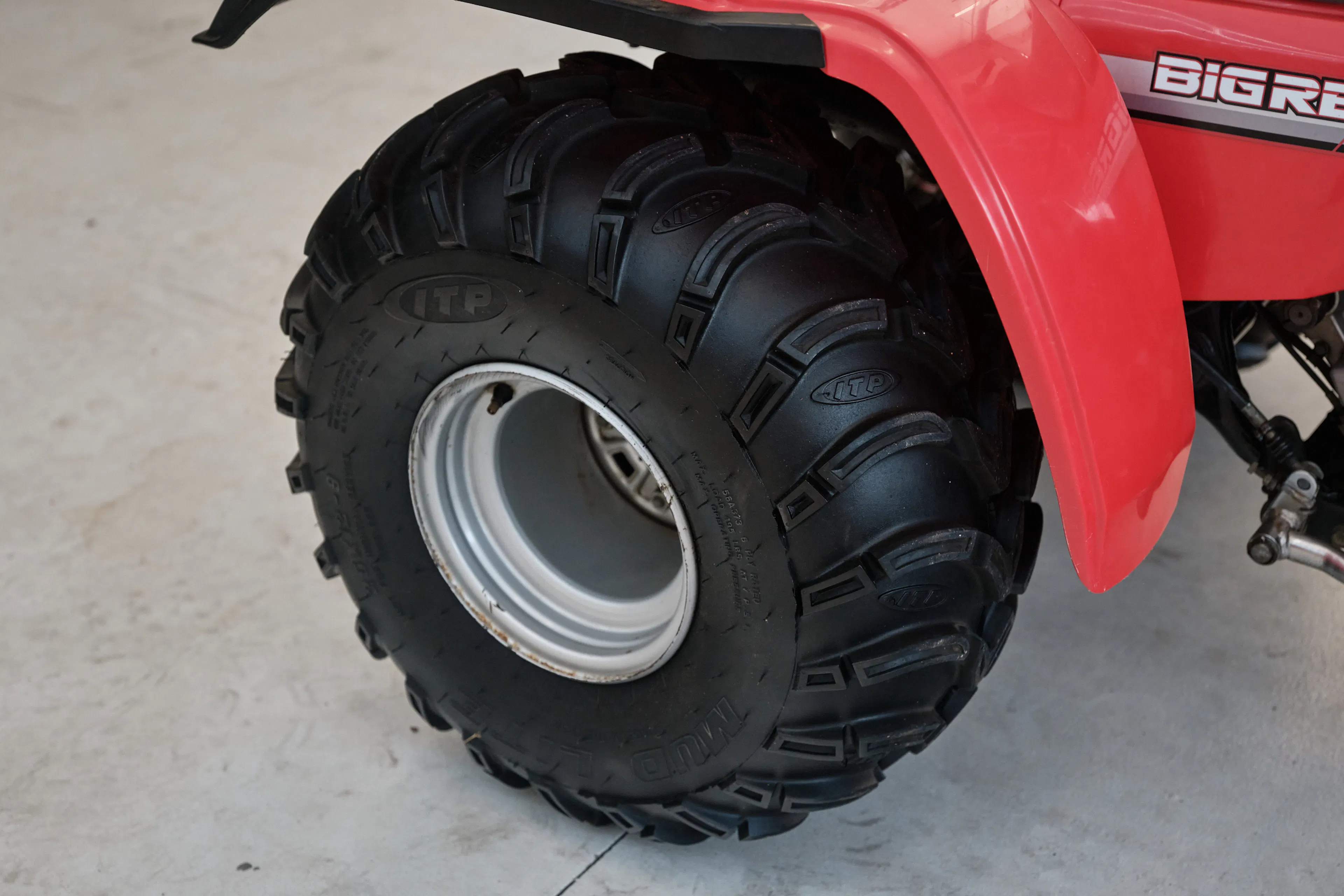 1986 Honda ATC 250ES Big Red right rear tire front offset