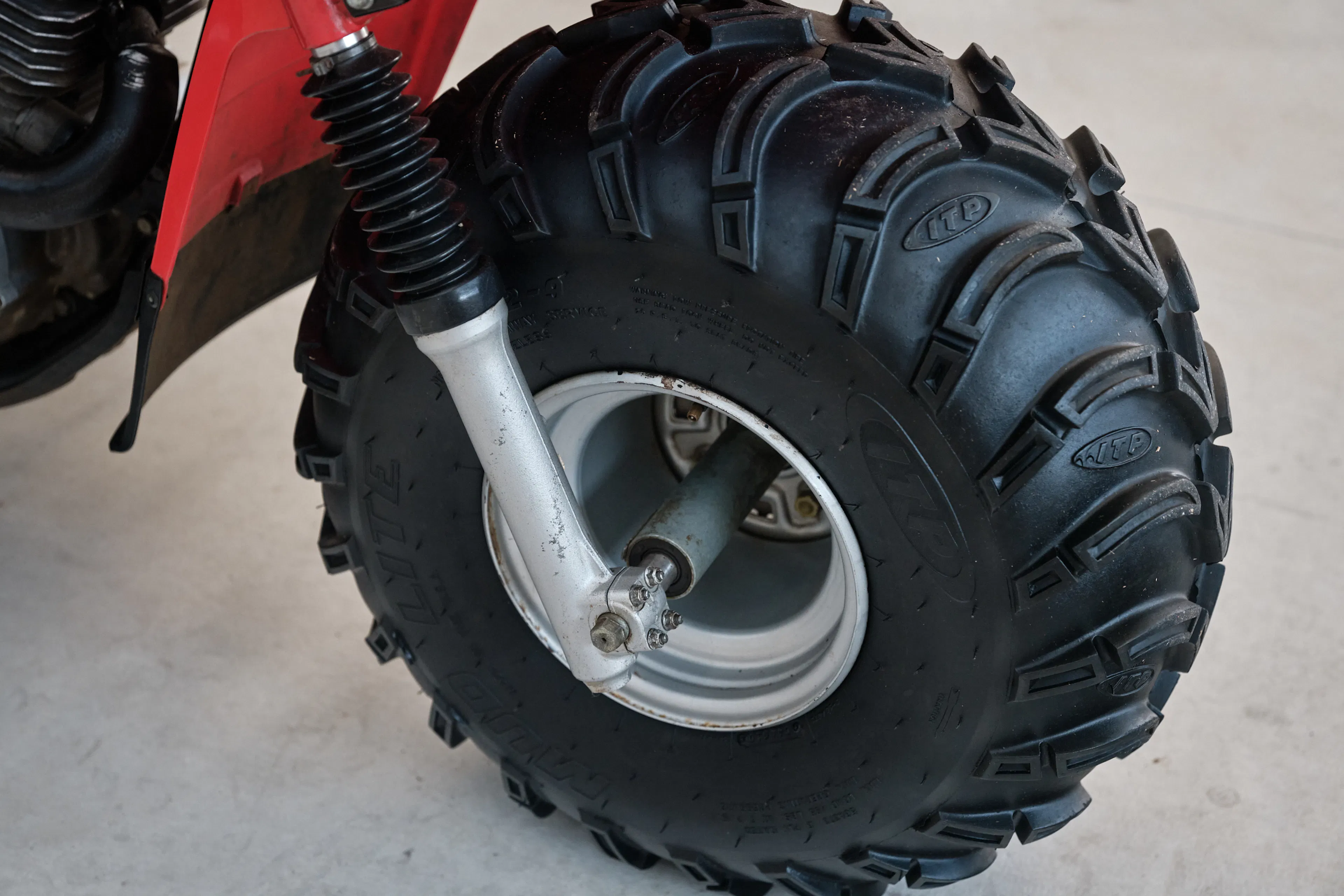 1986 Honda ATC 250ES Big Red front tire right side close