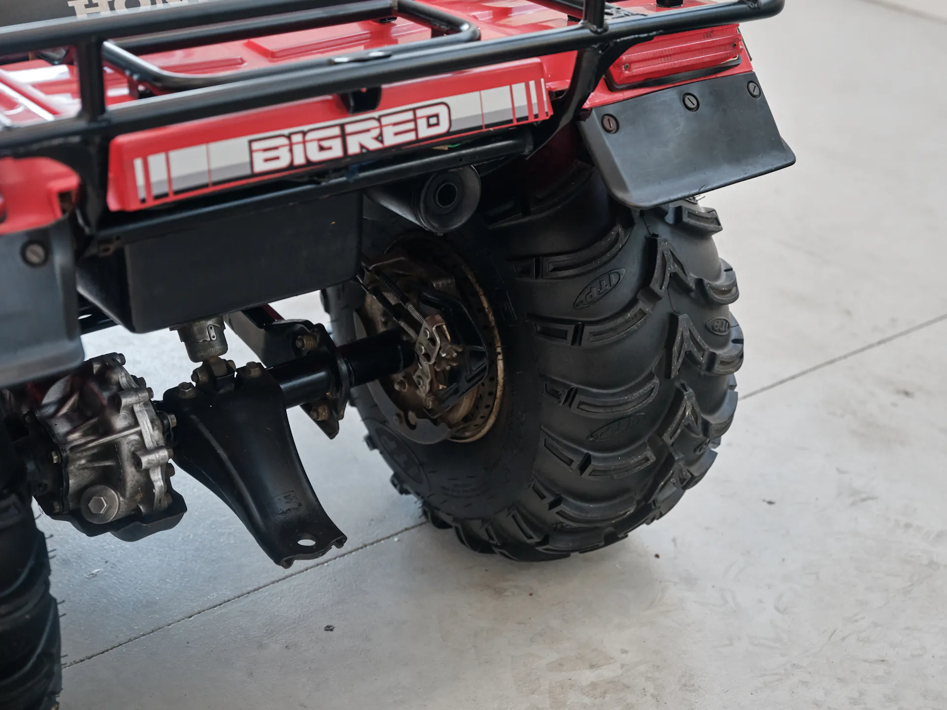 1986 Honda ATC 250ES Big Red right rear tire offset 2