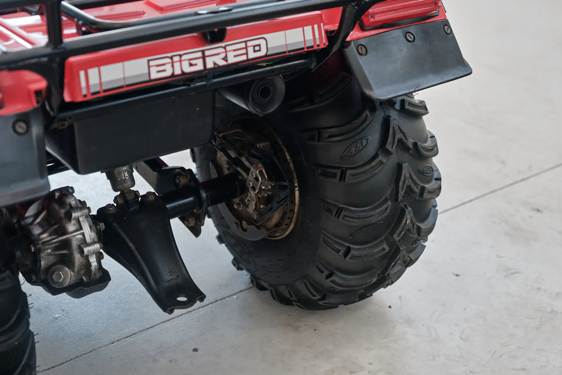 1986 Honda ATC 250ES Big Red right rear tire offset 2