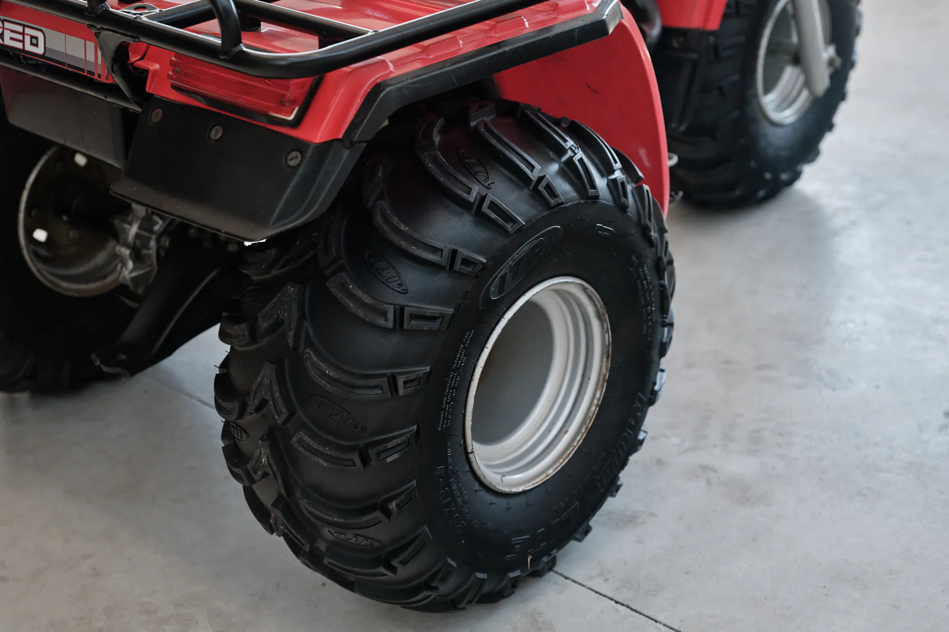 1986 Honda ATC 250ES Big Red right rear tire offset