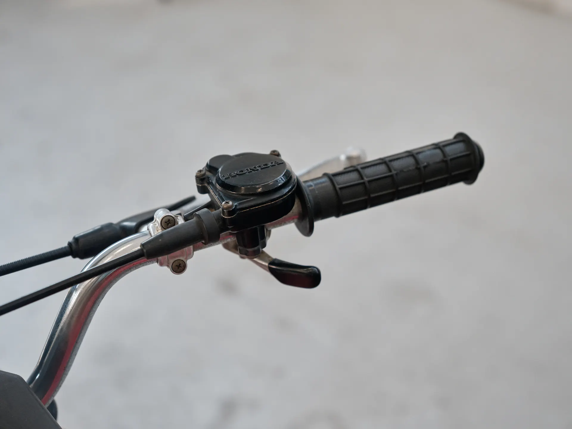 1986 Honda ATC 250ES Big Red throttle/grip