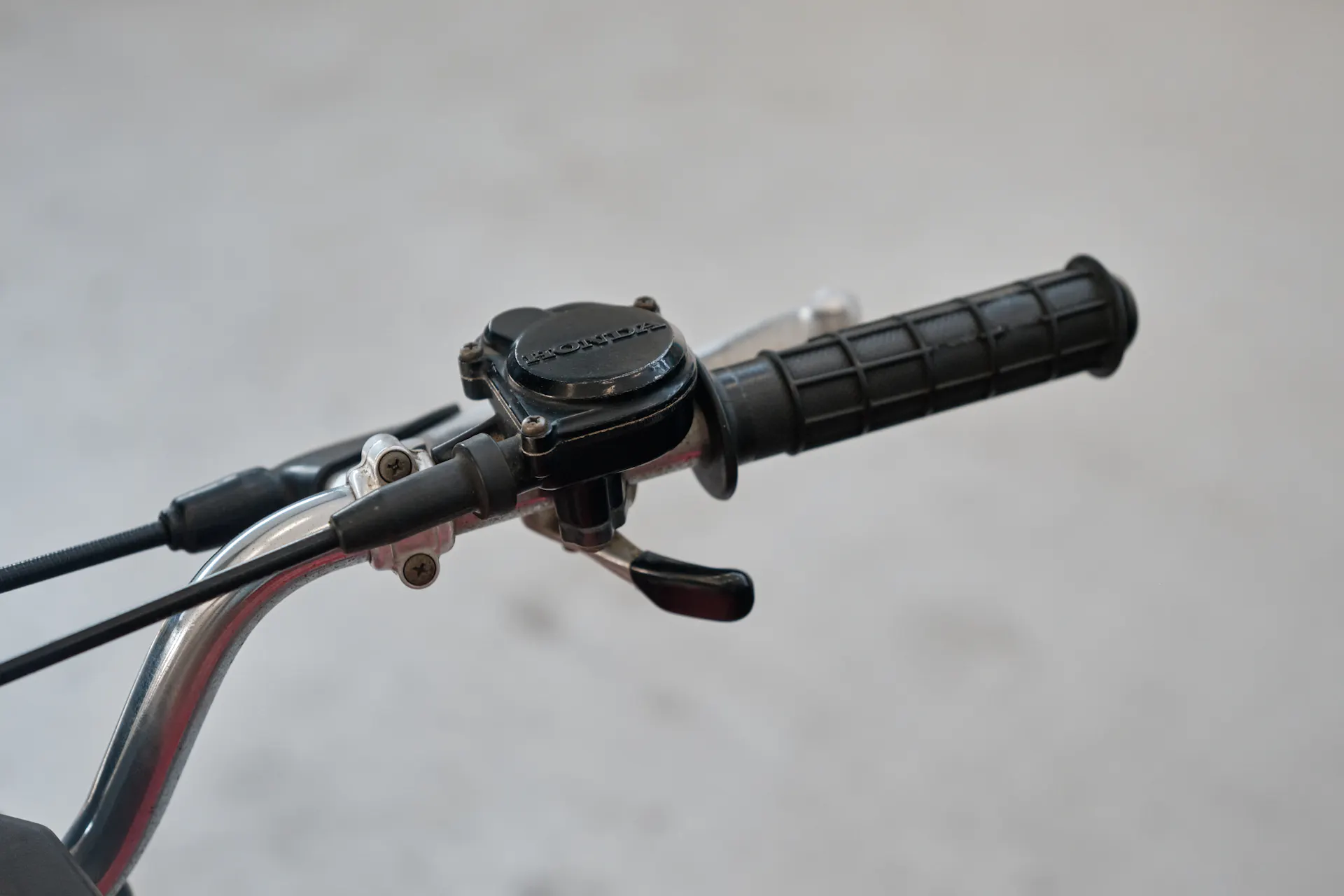 1986 Honda ATC 250ES Big Red throttle/grip