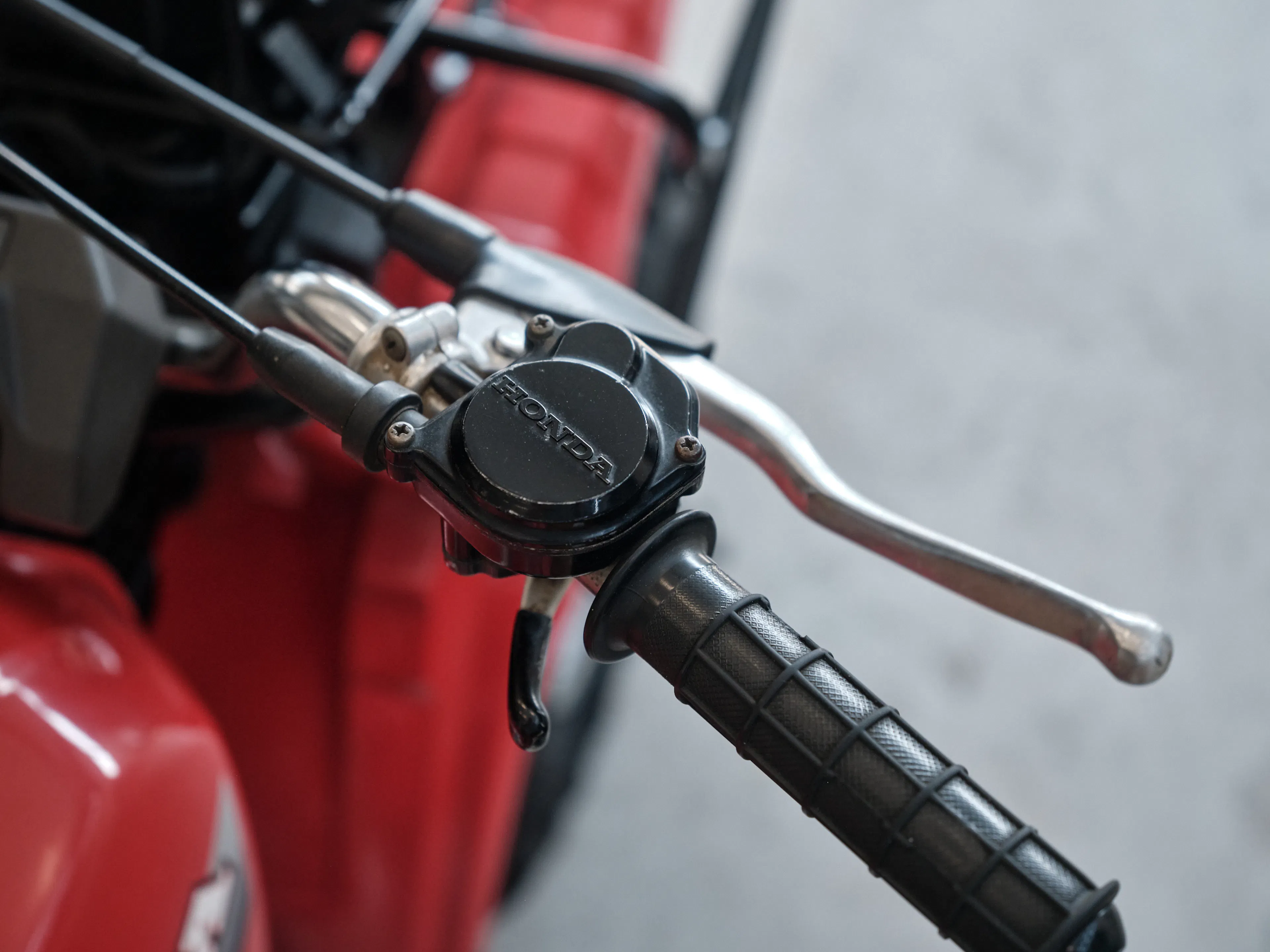 1986 Honda ATC 250ES Big Red throttle/grip 