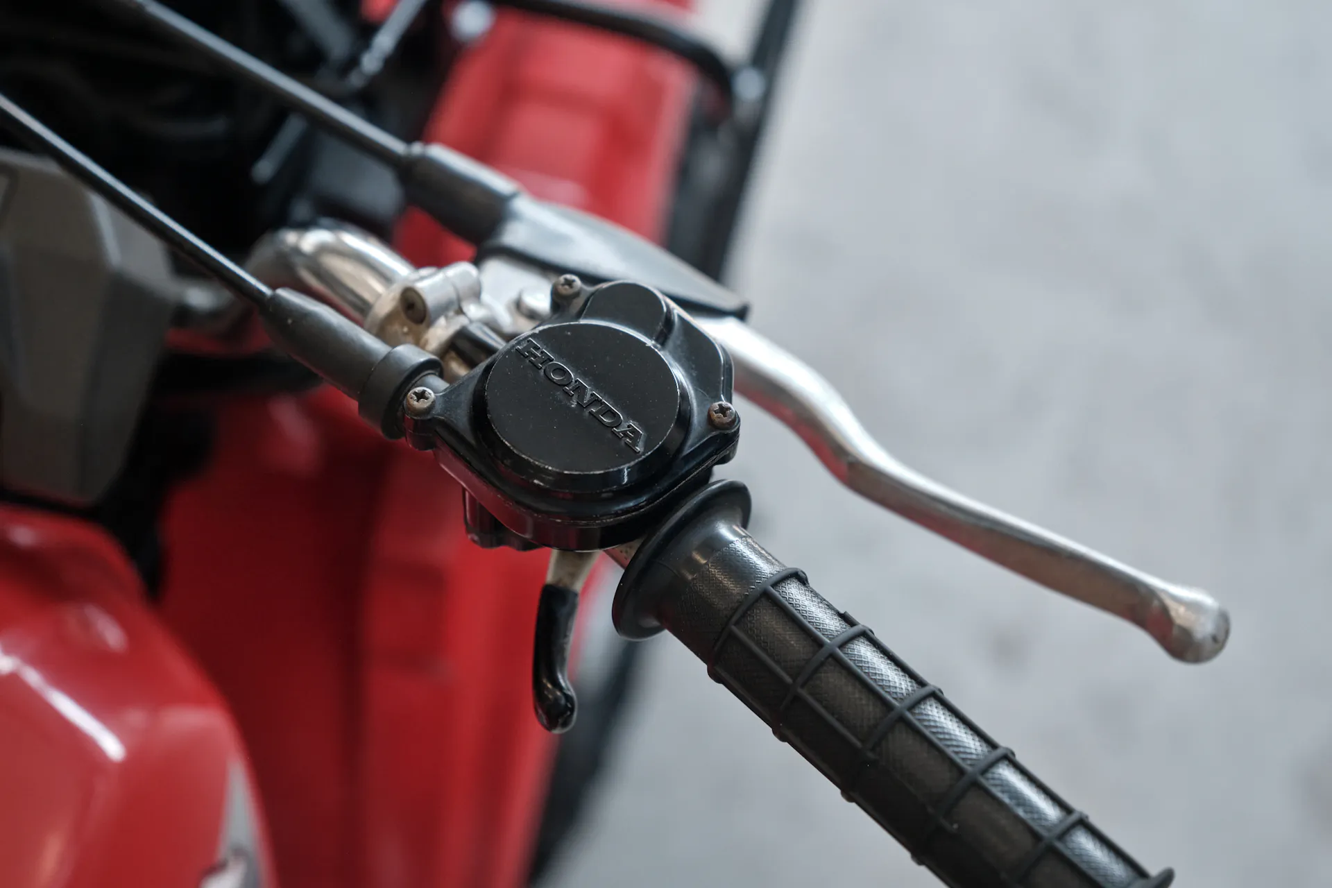 1986 Honda ATC 250ES Big Red throttle/grip