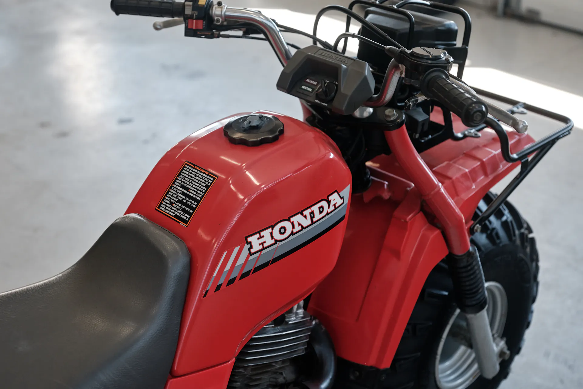 1986 Honda ATC 250ES Big Red tank/bars right side