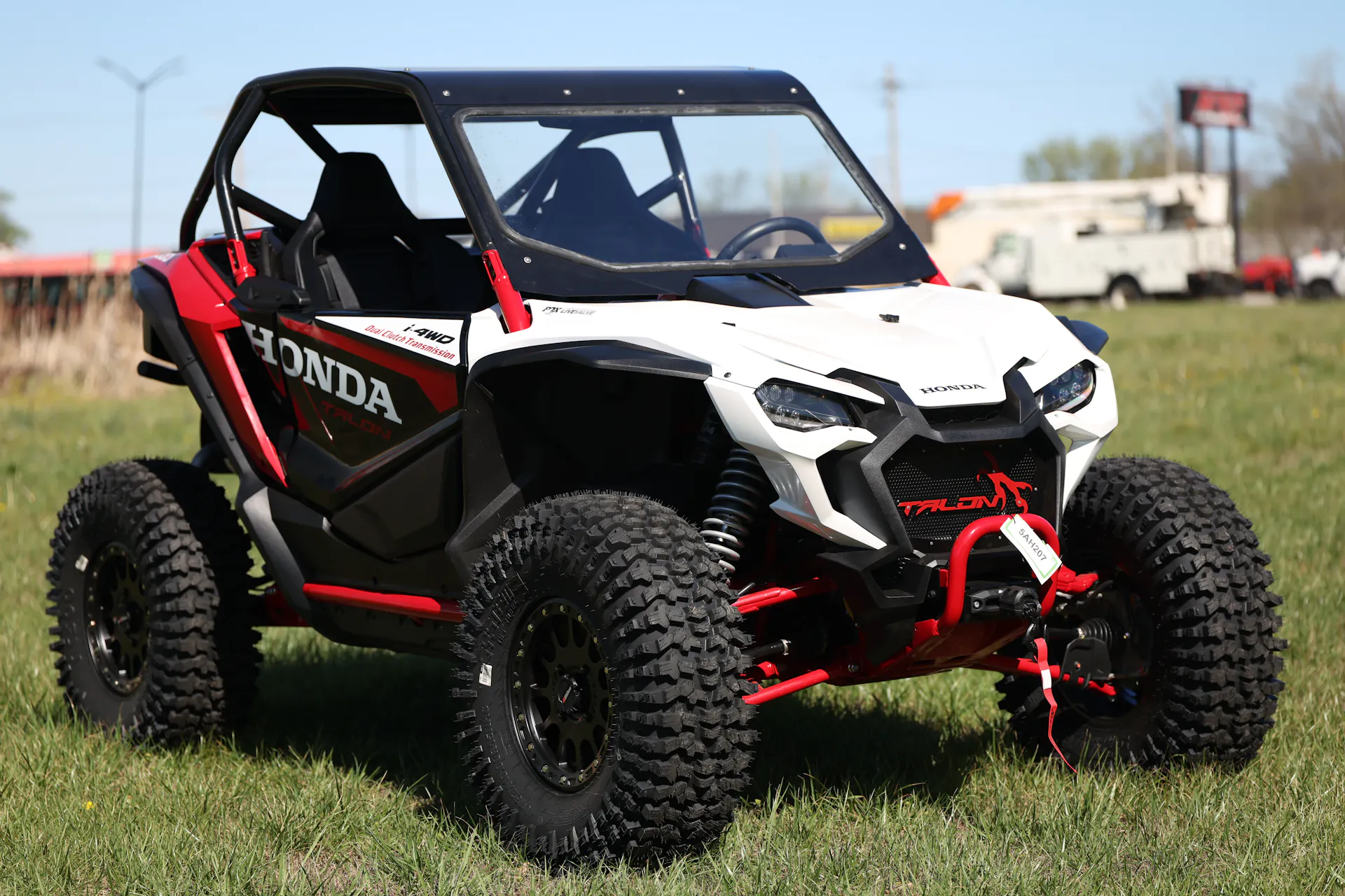 2025 Honda Talon 1000X Fox Live Valve passenger front 3/4