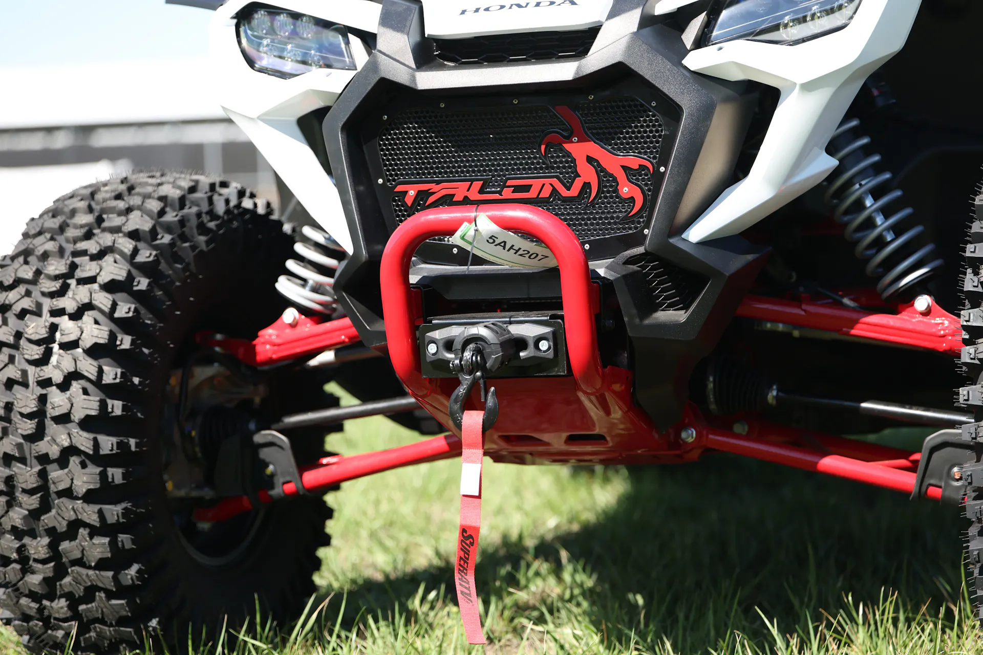 2025 Honda Talon 1000X Fox Live Valve winch/Talon grille