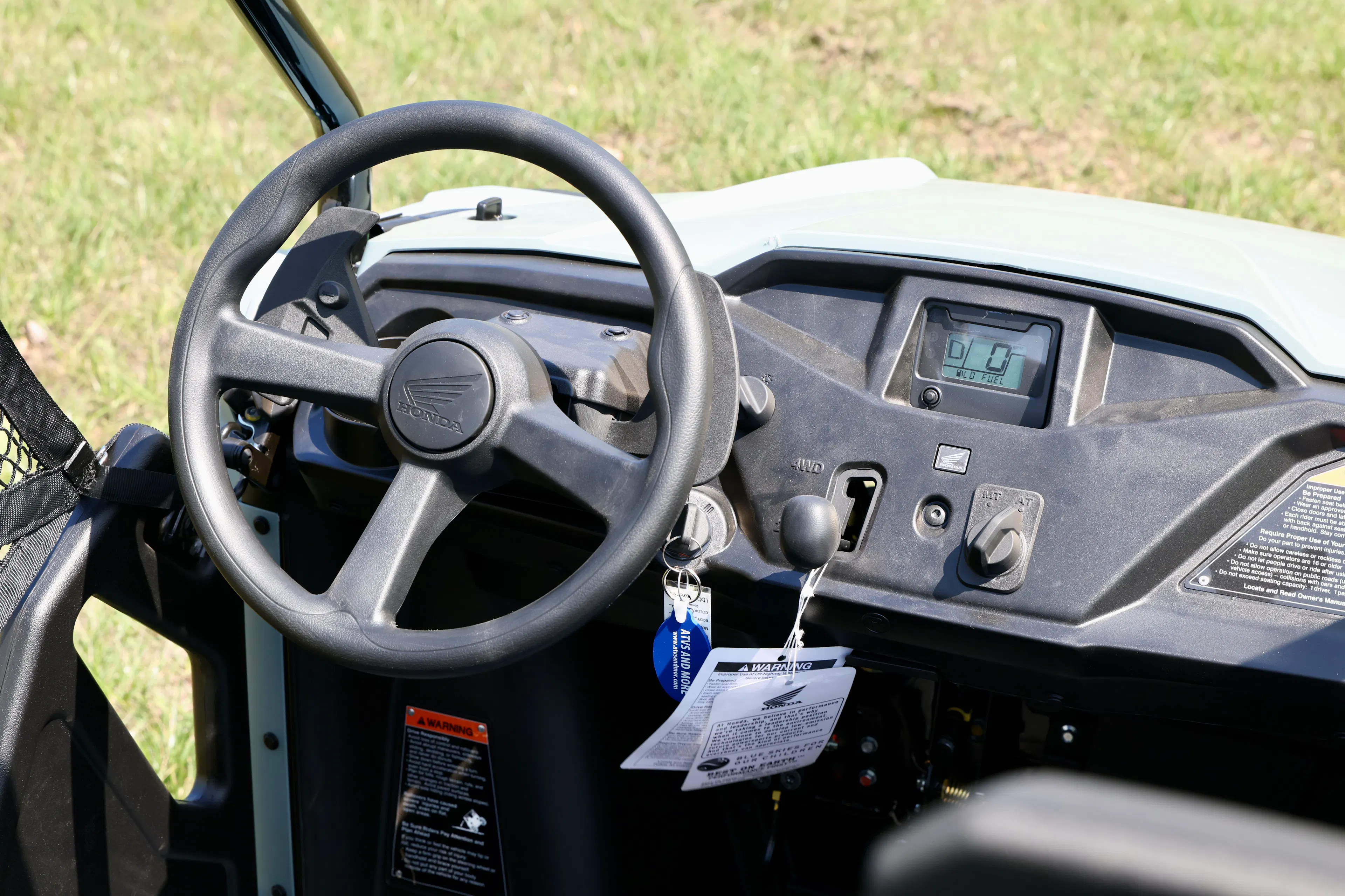 2026 Honda Pioneer 520 steering wheel