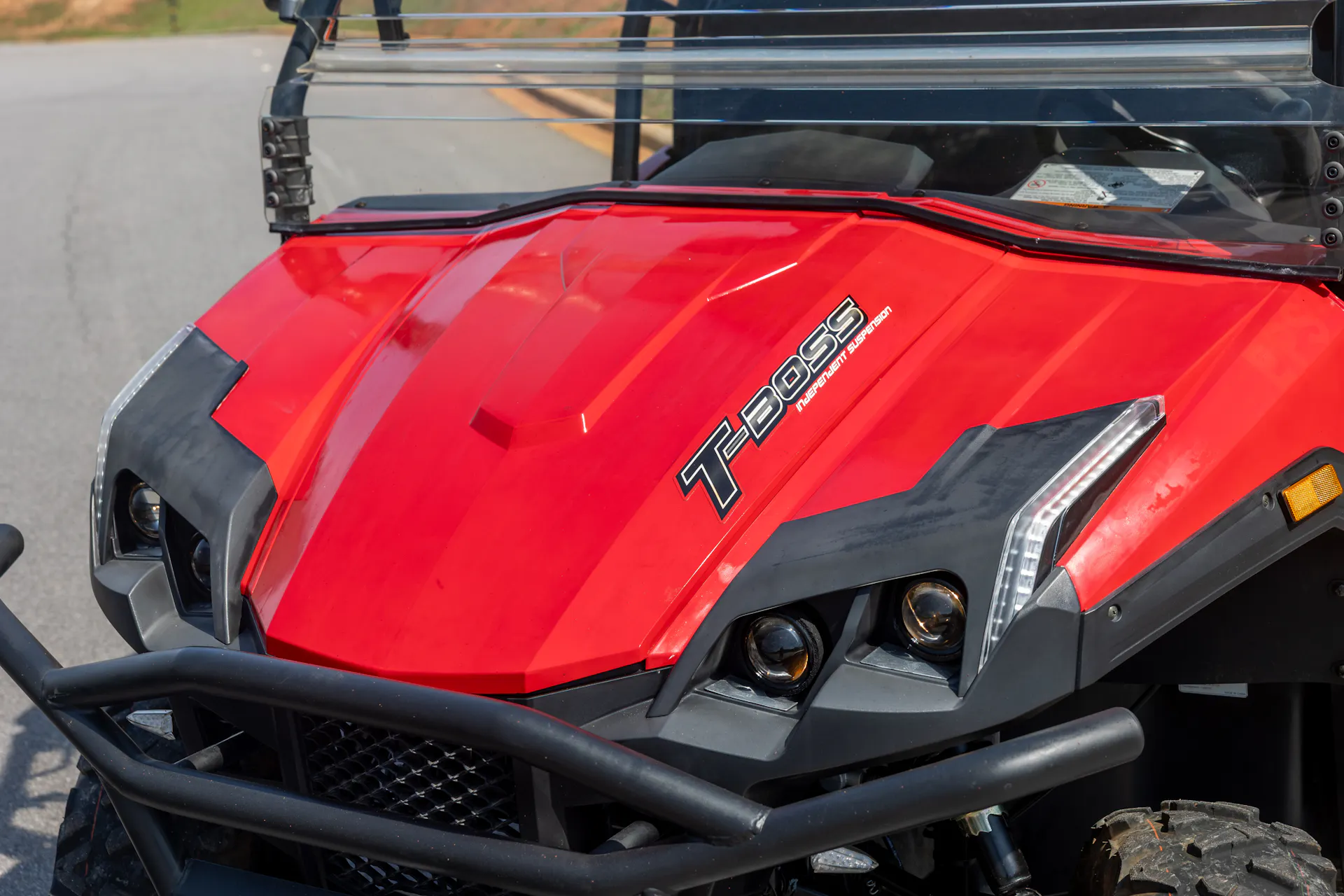 2023 Massimo T-Boss 1100D front close