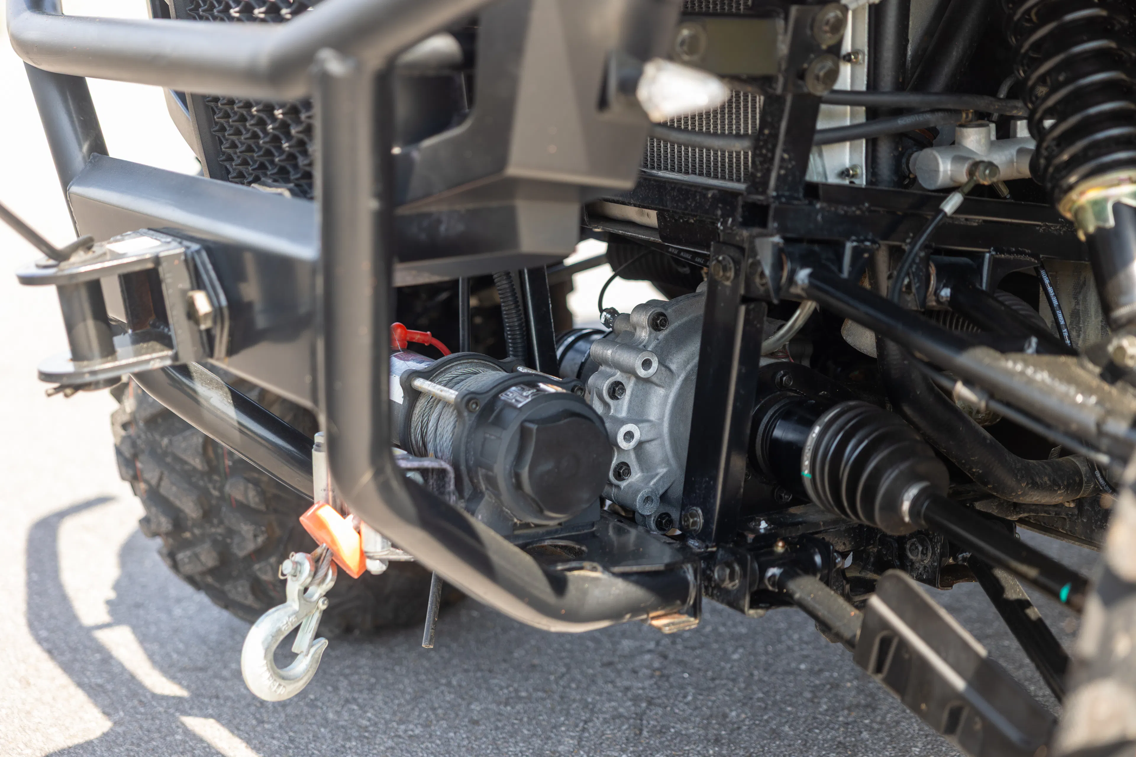 2023 Massimo T-Boss 1100D winch/front diff detail