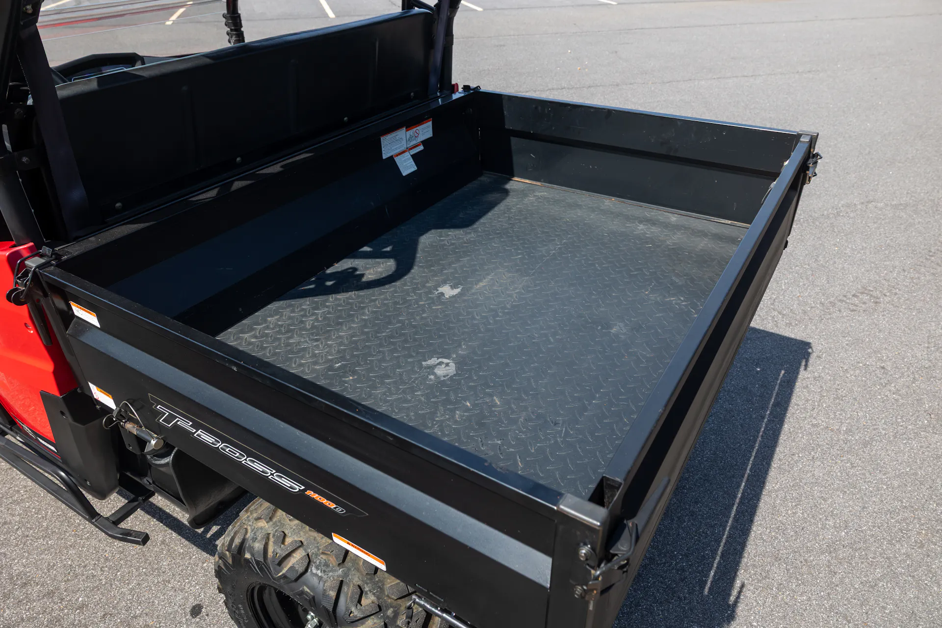 2023 Massimo T-Boss 1100D bed gate up