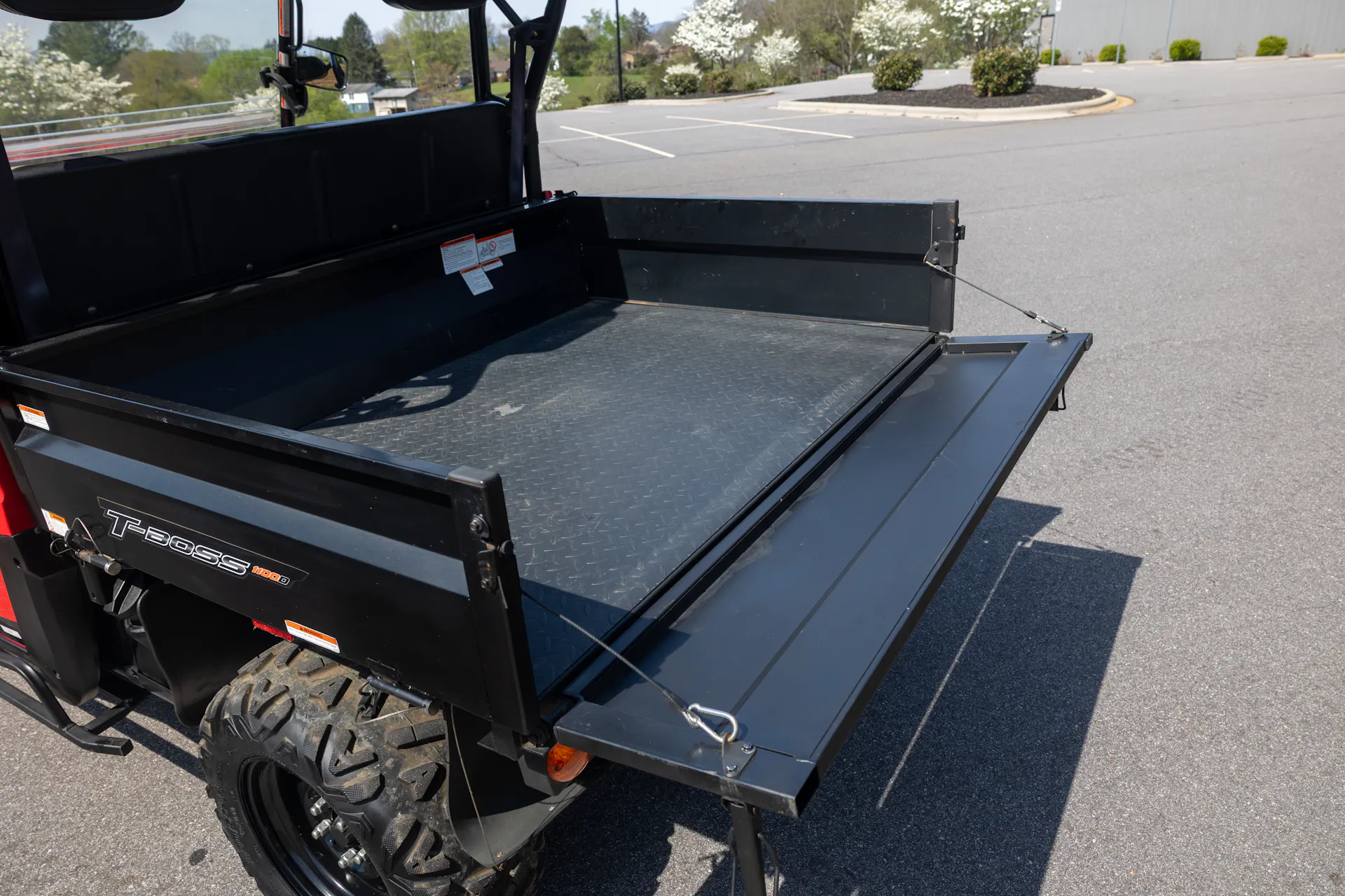 2023 Massimo T-Boss 1100D bed gate down