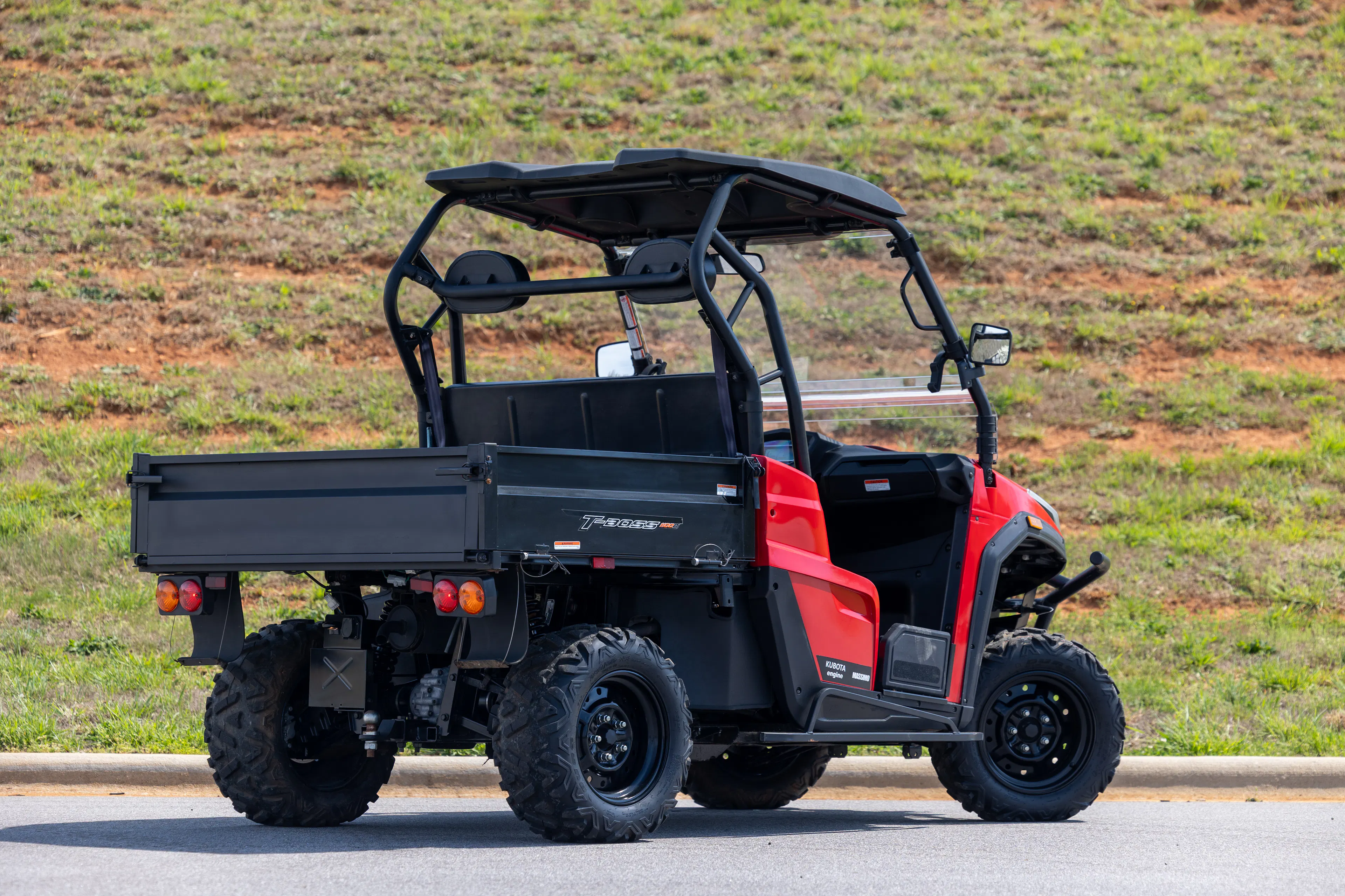 2023 Massimo T-Boss 1100D rear 3/4 passenger