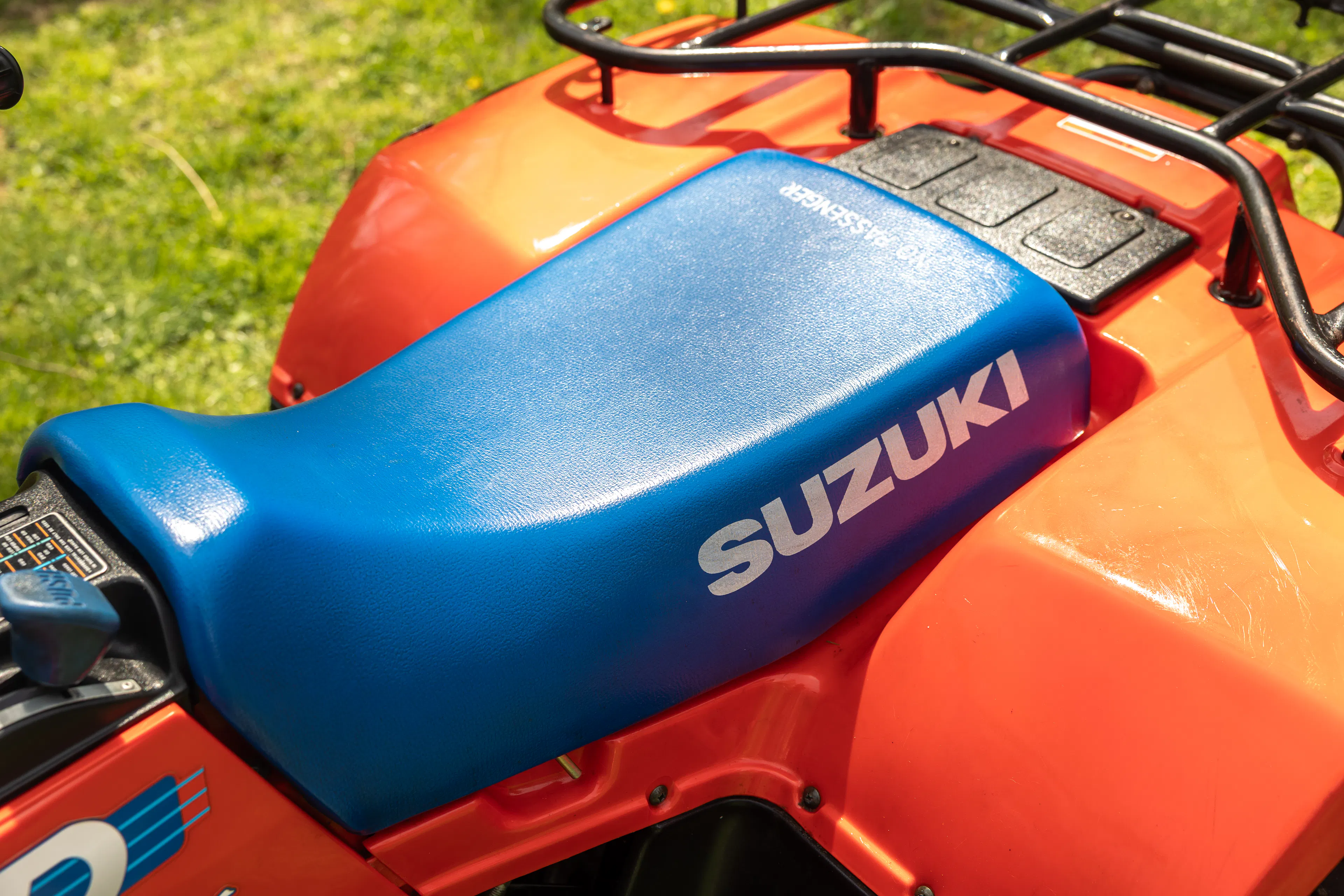 1987 Suzuki QuadRunner 250 4WD driver side seat close