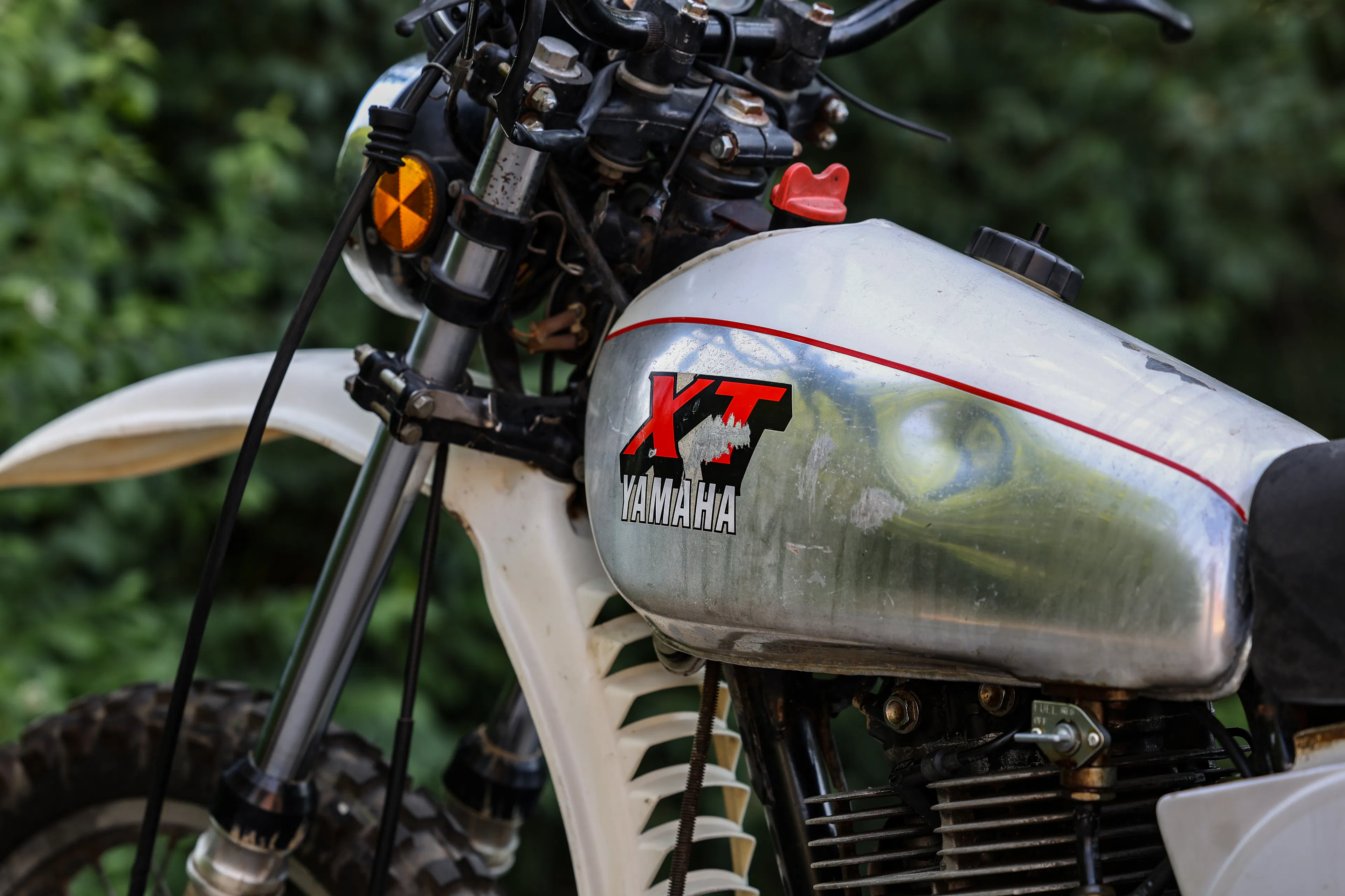 1979 Yamaha XT500 tank right side