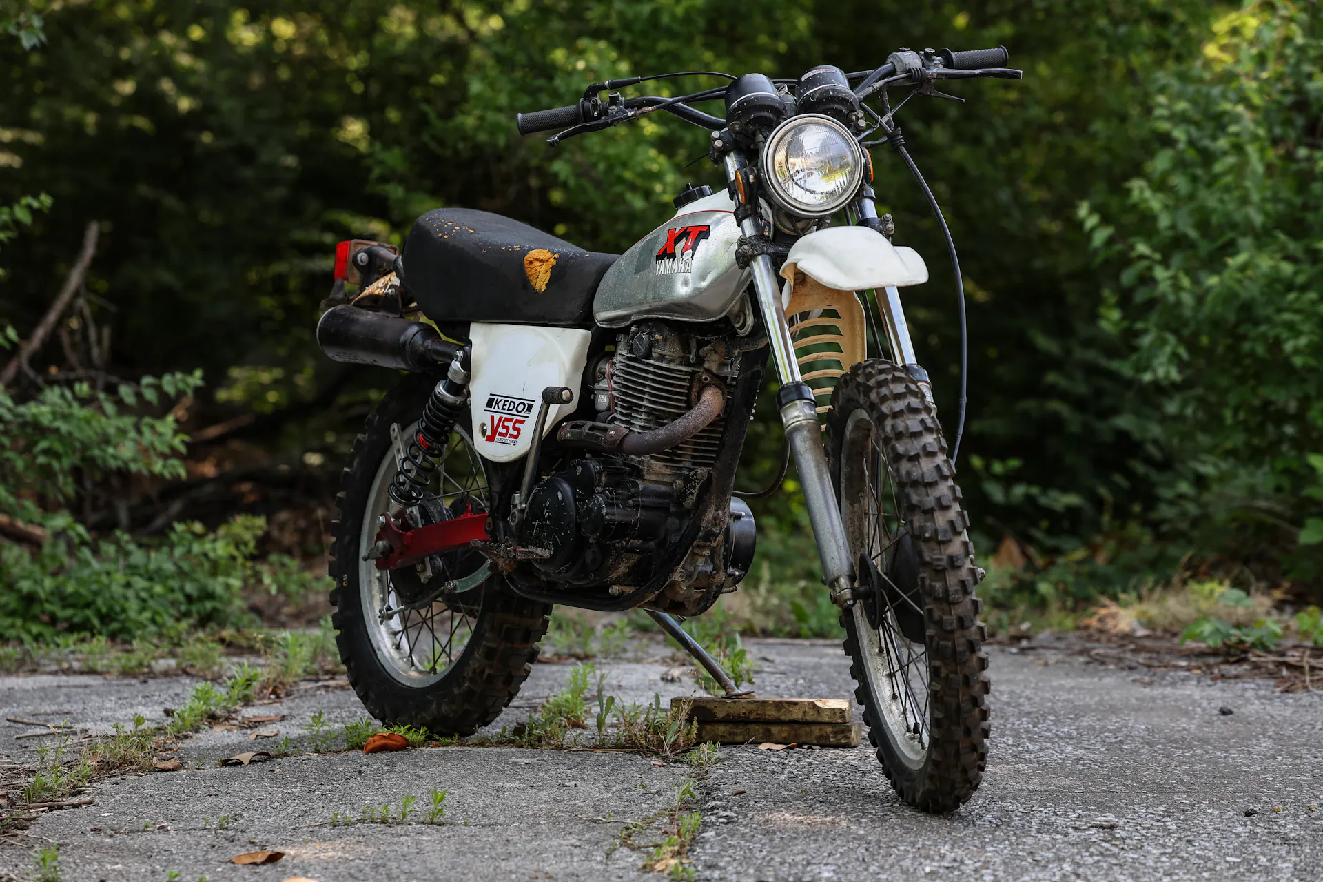 1979 Yamaha XT500 right front 3/4