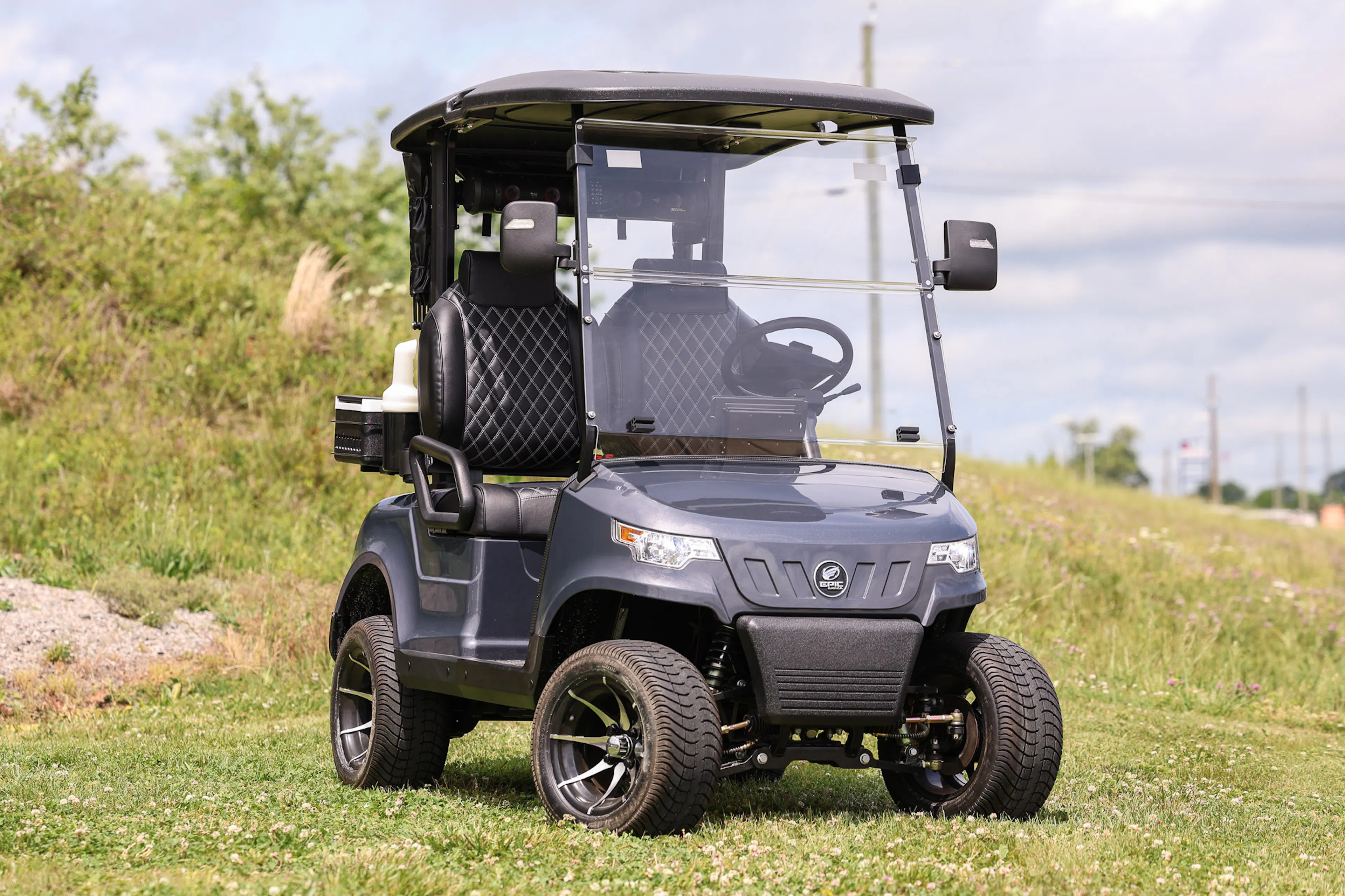 2025 Icon Epic E20 front passenger 3/4