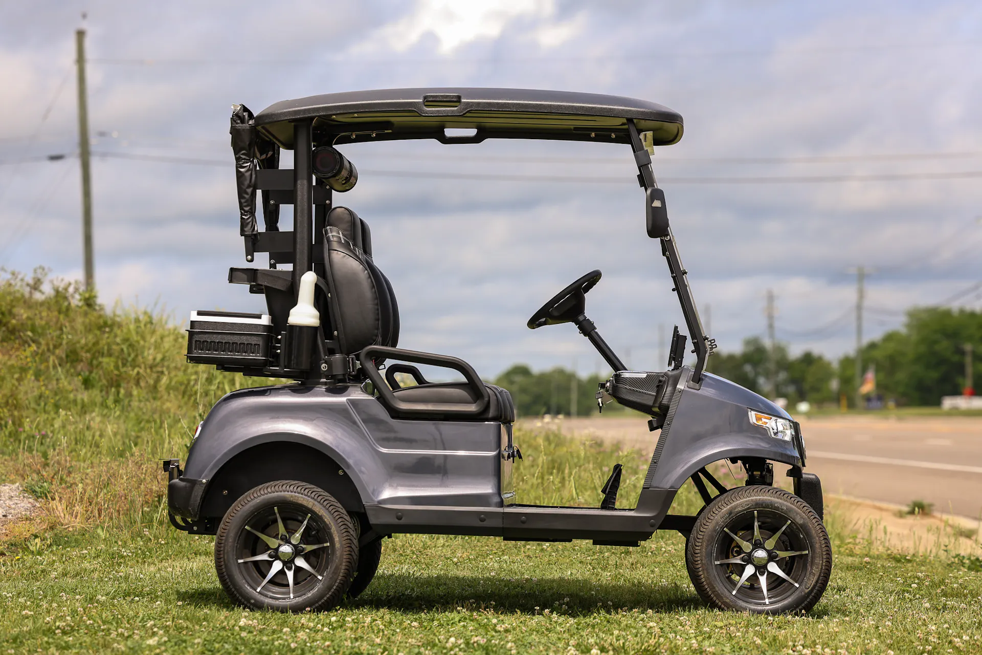 2025 Icon Epic E20 passenger side
