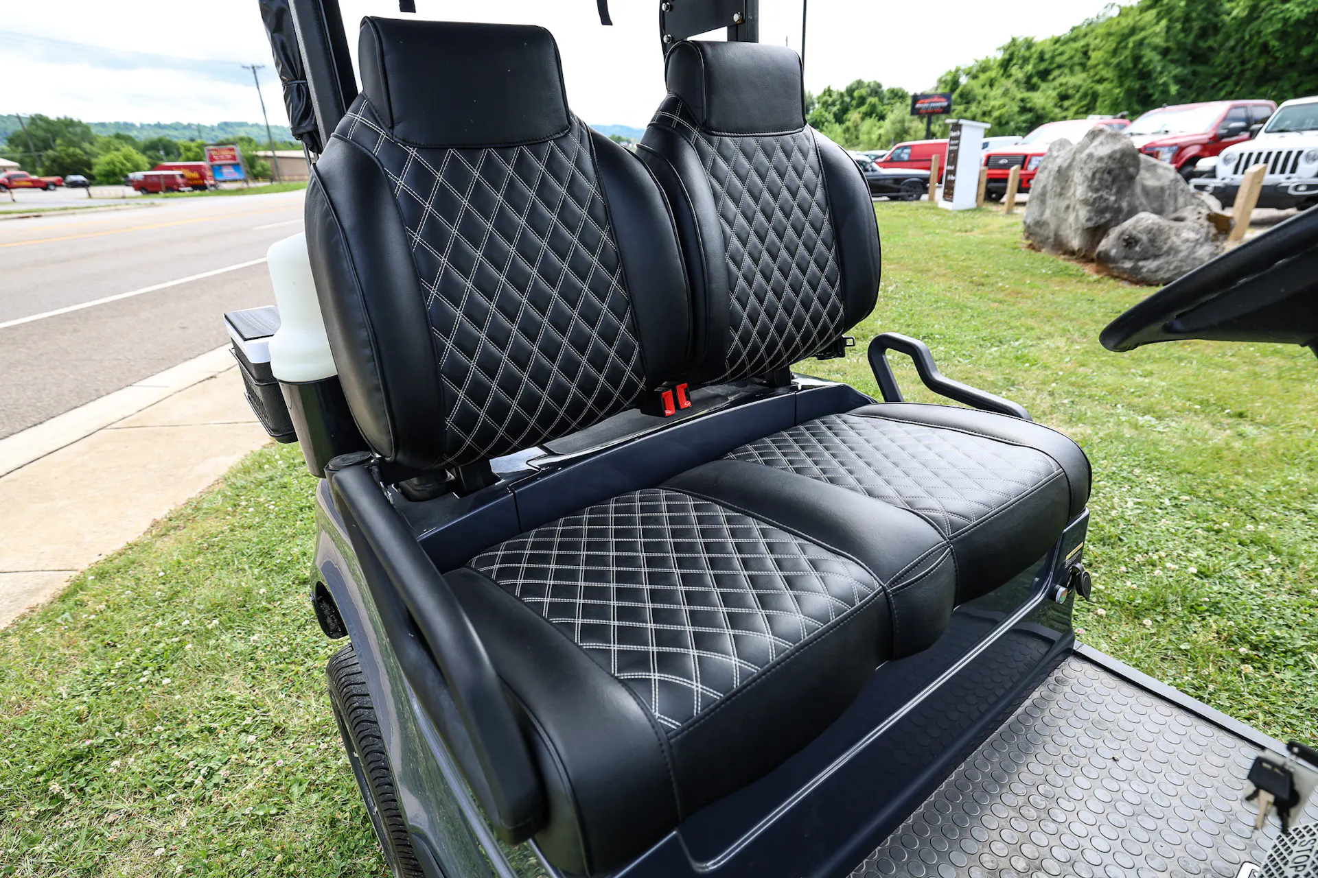 2025 Icon Epic E20 seats