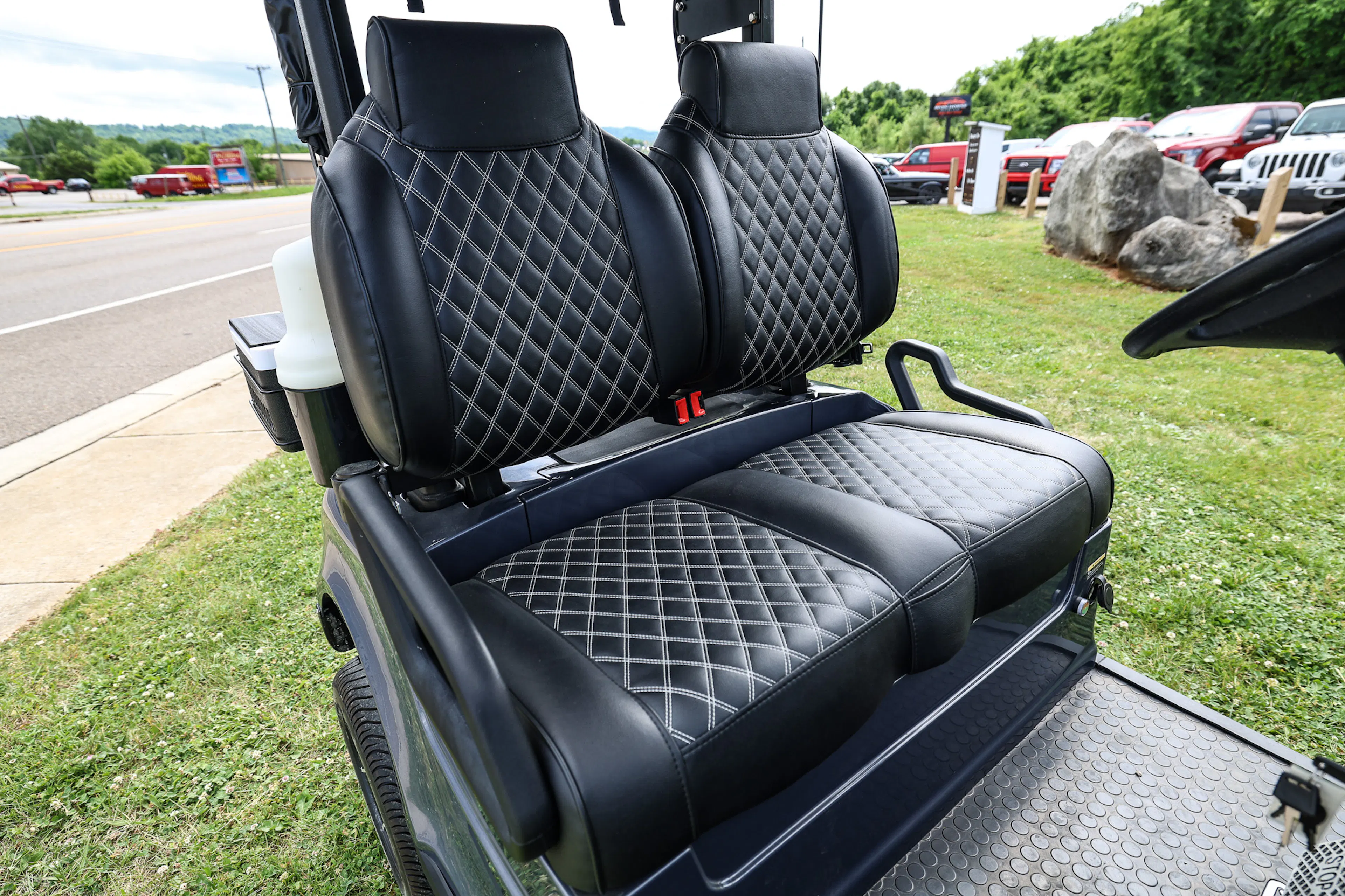 2025 Icon Epic E20 seats