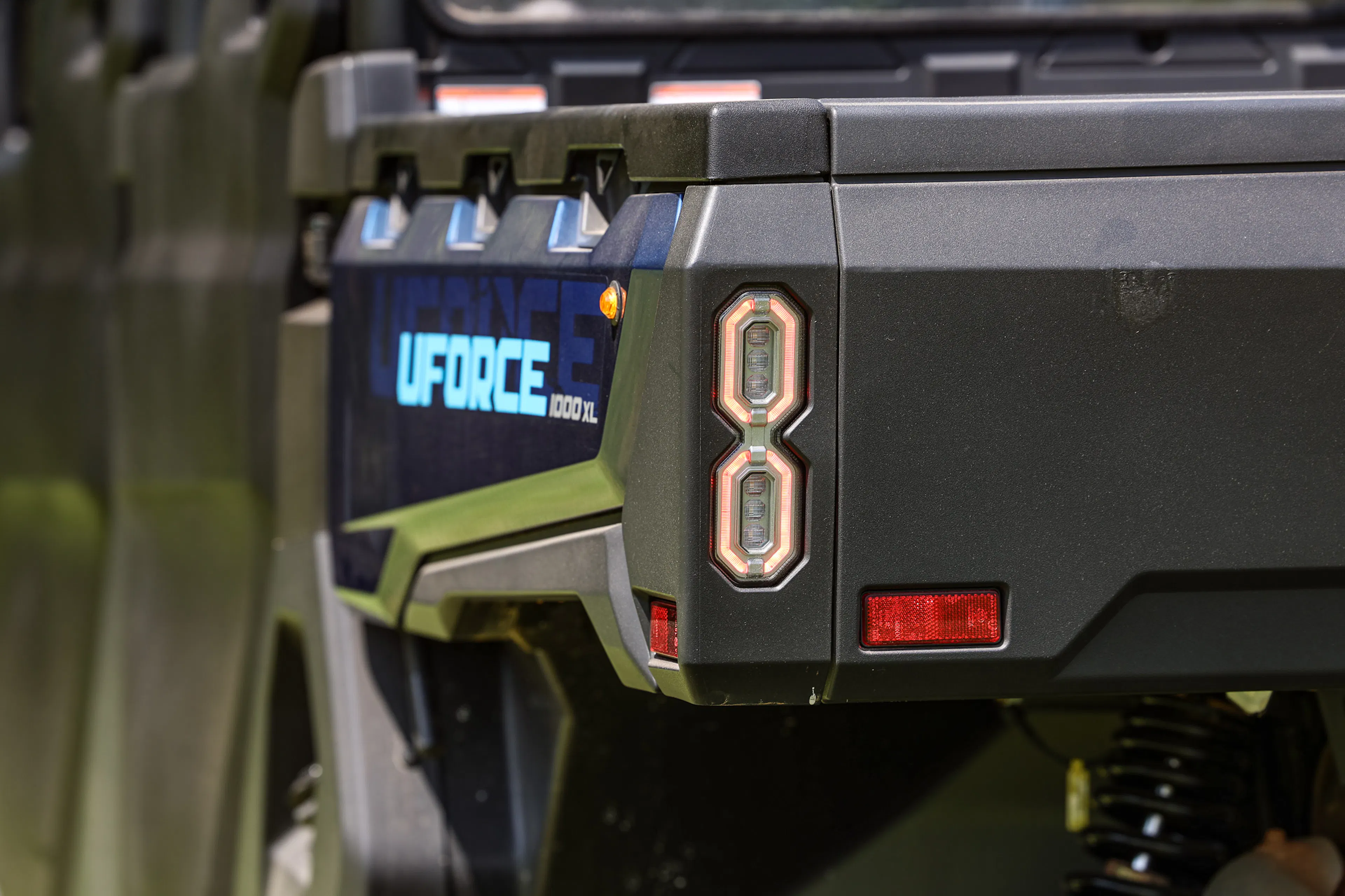 2025 CF Moto UForce 1000XL driver bed side close