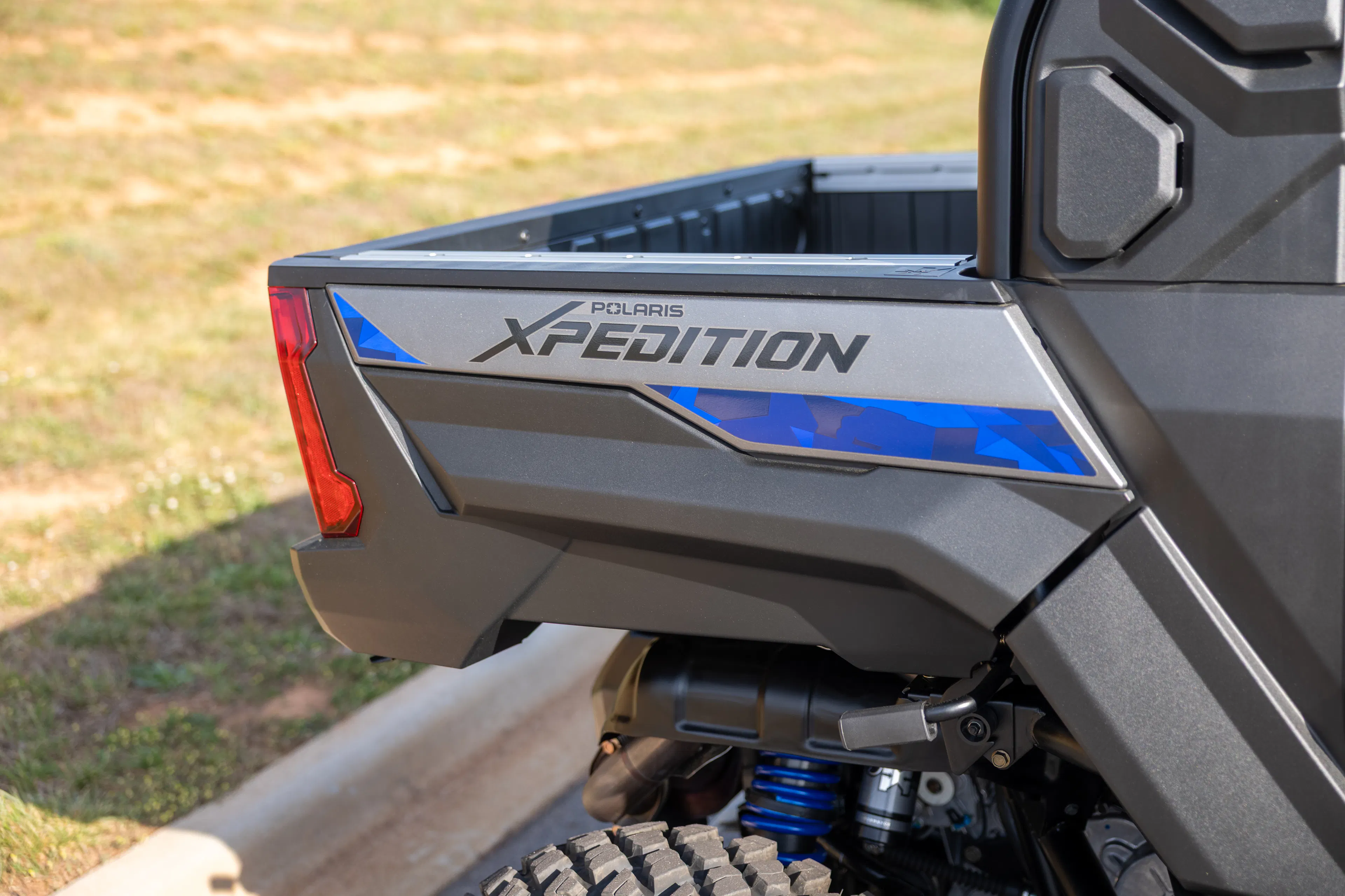 2024 Polaris Xpedition ADV 5 passenger side bed