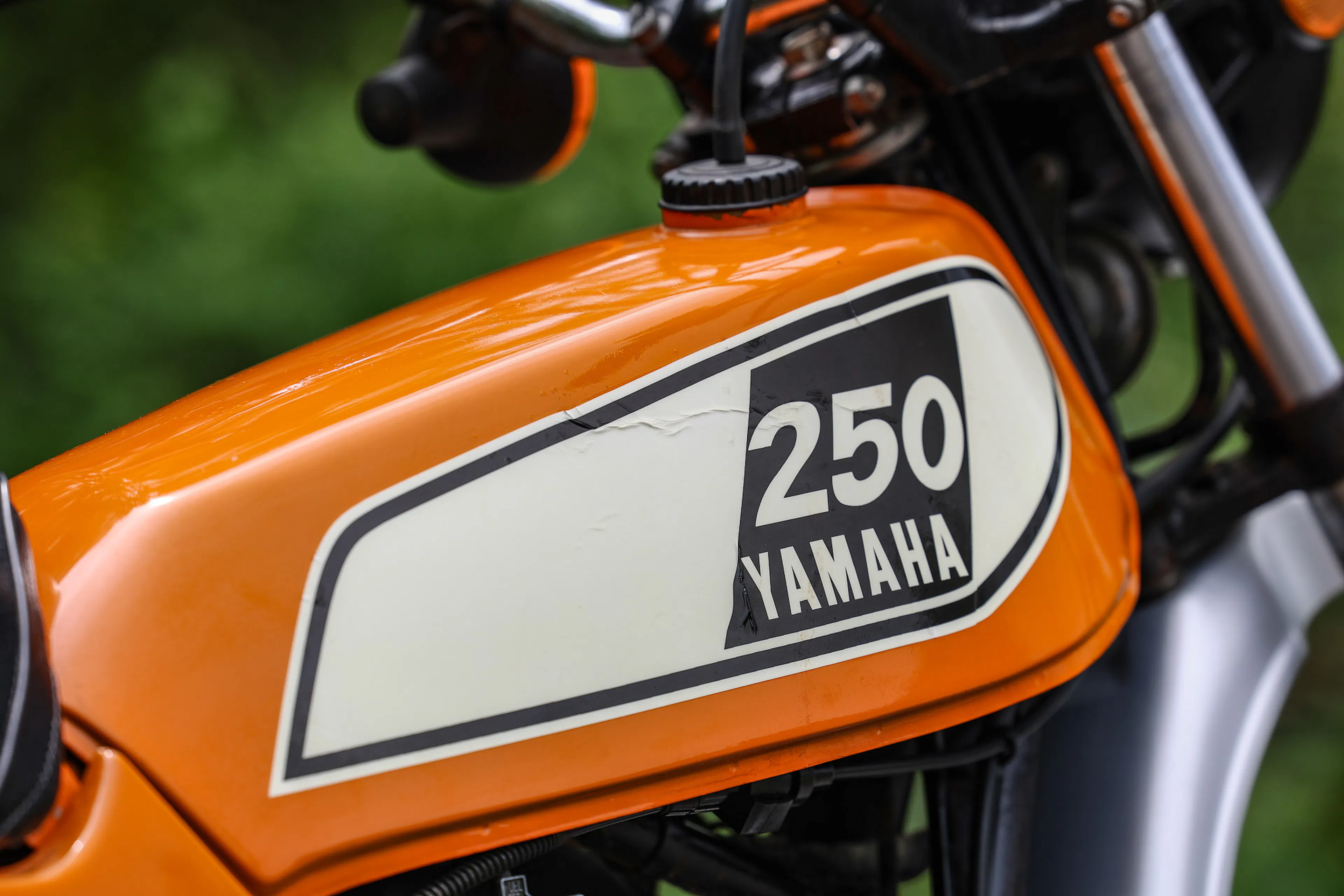 1977 Yamaha DT250 tank decal