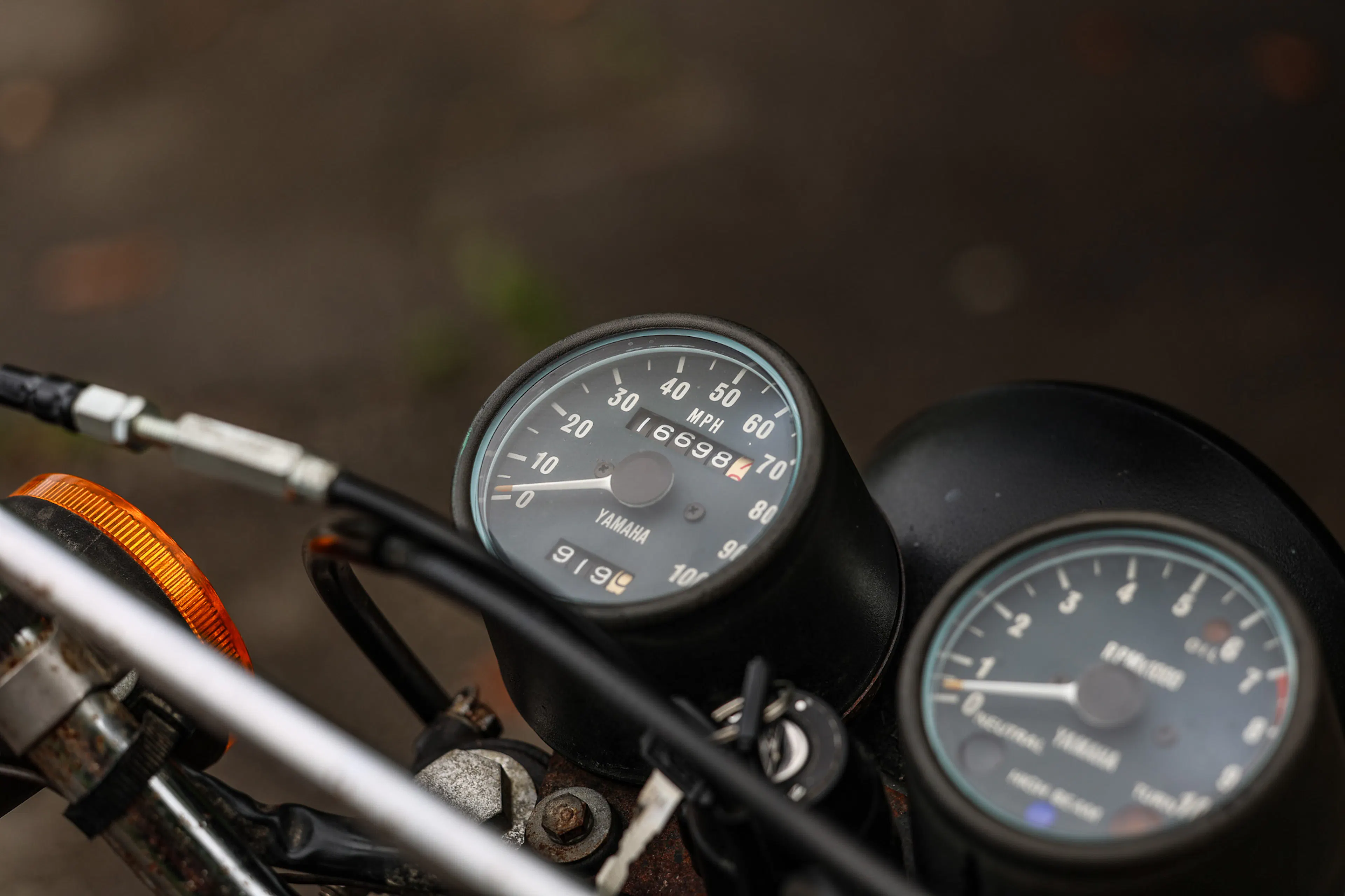 1977 Yamaha DT250 gauges