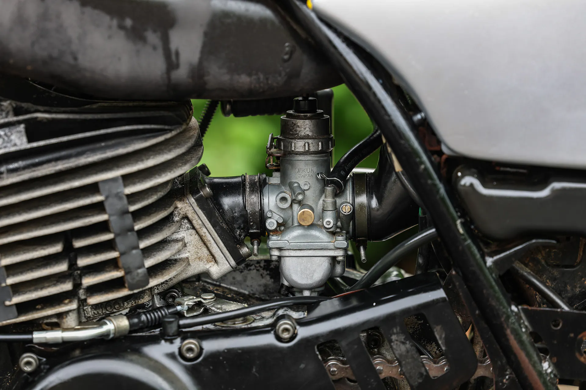 1977 Yamaha DT250 carb
